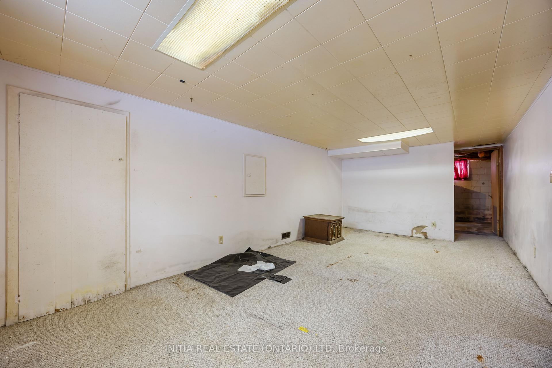 Photo 18 of 41 Tunis Avenue, Sarnia — HOMEH