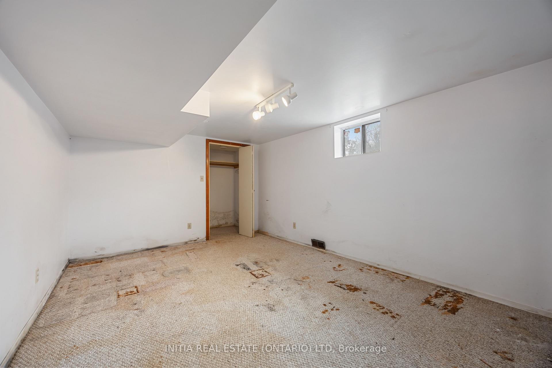 Photo 25 of 41 Tunis Avenue, Sarnia — HOMEH