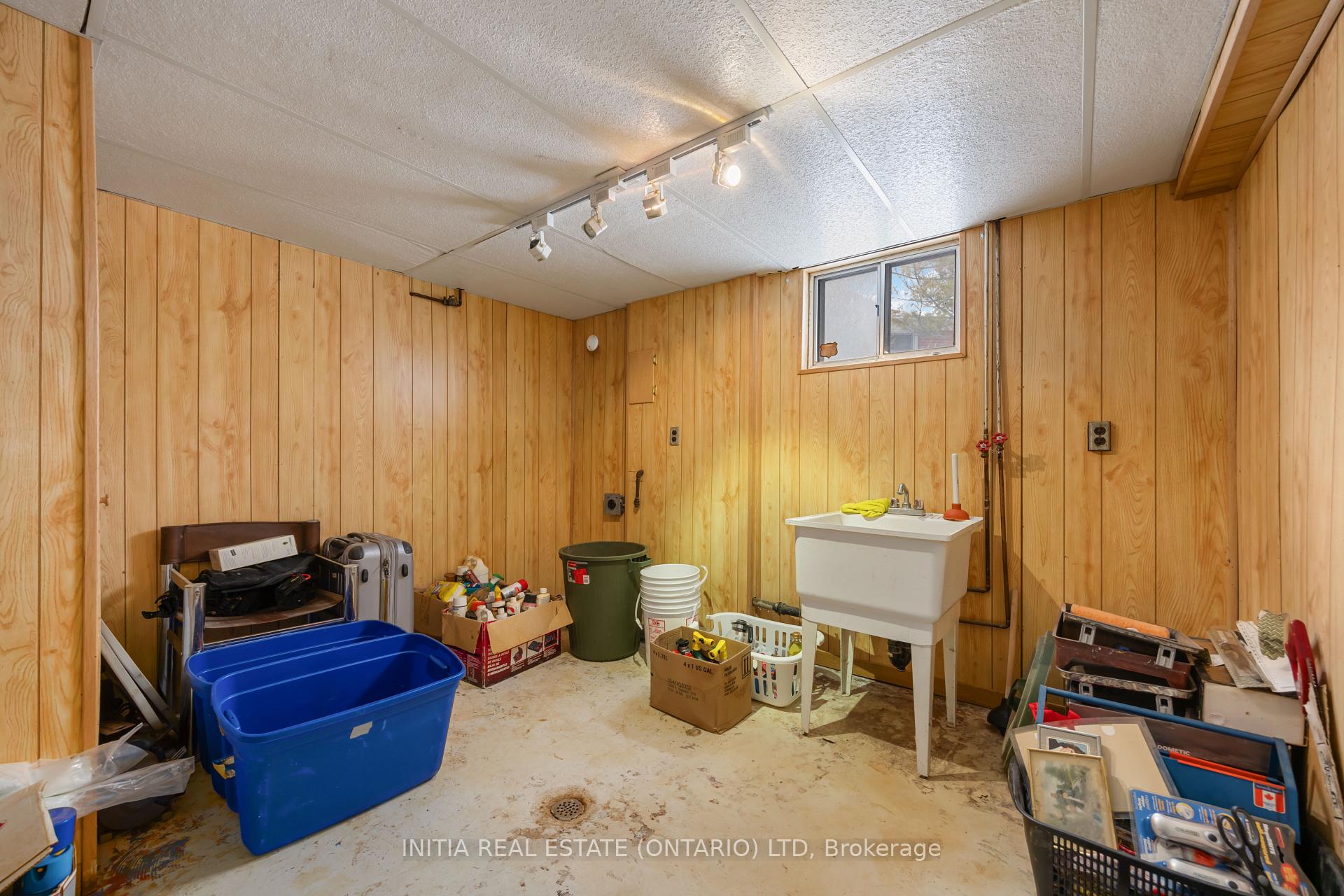 Photo 21 of 41 Tunis Avenue, Sarnia — HOMEH