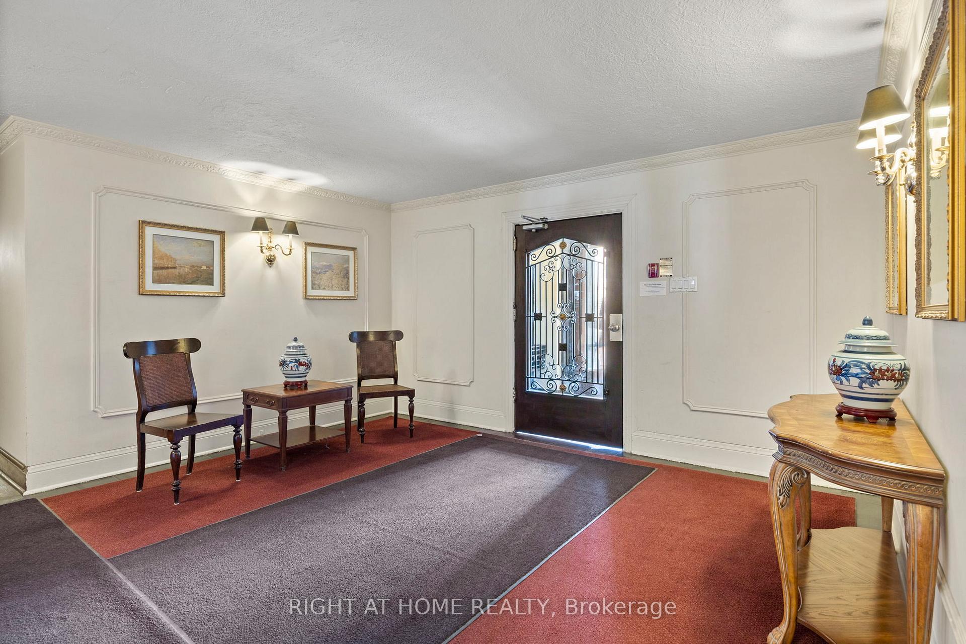 Photo 2 of Unit 108, 100 Oriole Parkway, Toronto, Forest Hill South — HOMEH