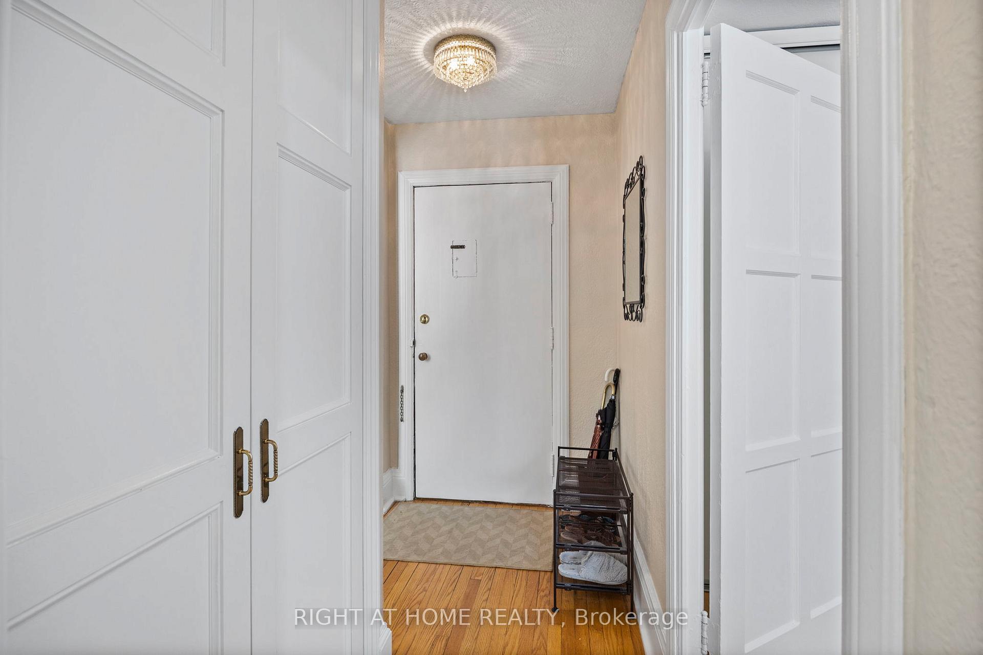 Photo 5 of Unit 108, 100 Oriole Parkway, Toronto, Forest Hill South — HOMEH