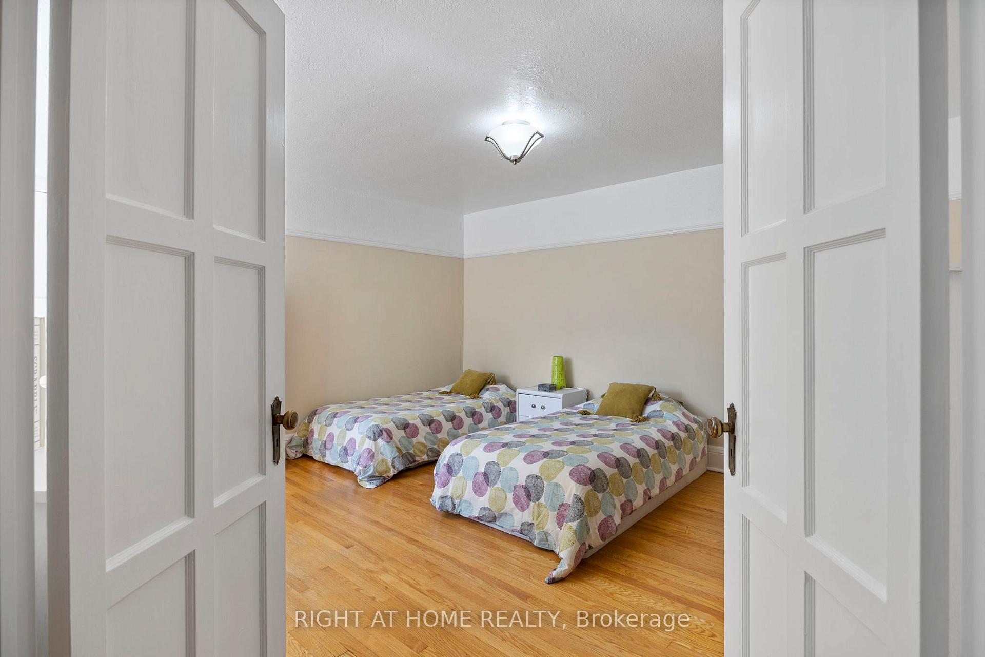 Photo 10 of Unit 108, 100 Oriole Parkway, Toronto, Forest Hill South — HOMEH