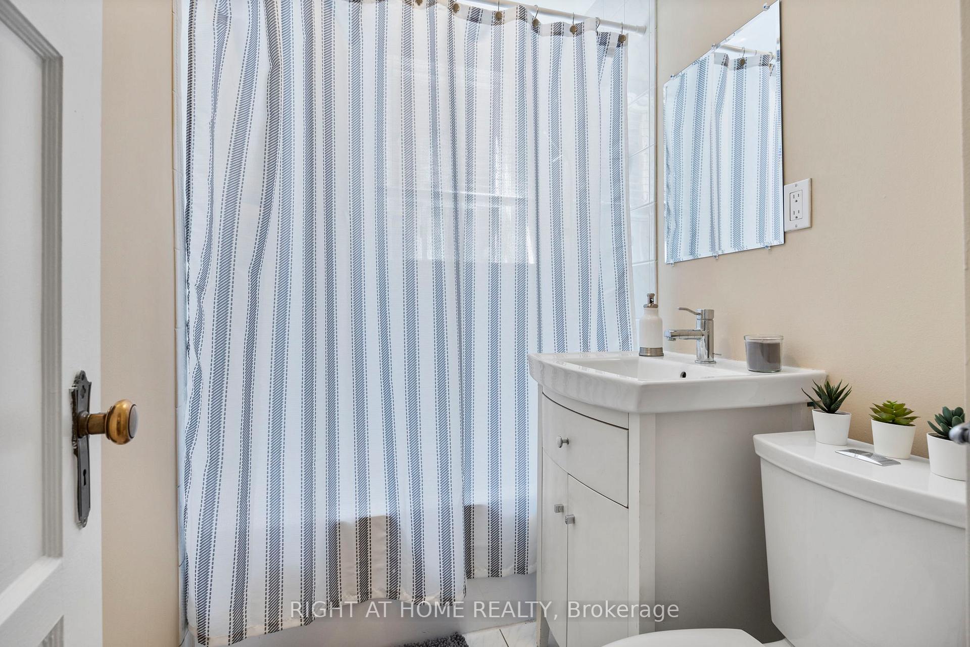 Photo 19 of Unit 108, 100 Oriole Parkway, Toronto, Forest Hill South — HOMEH