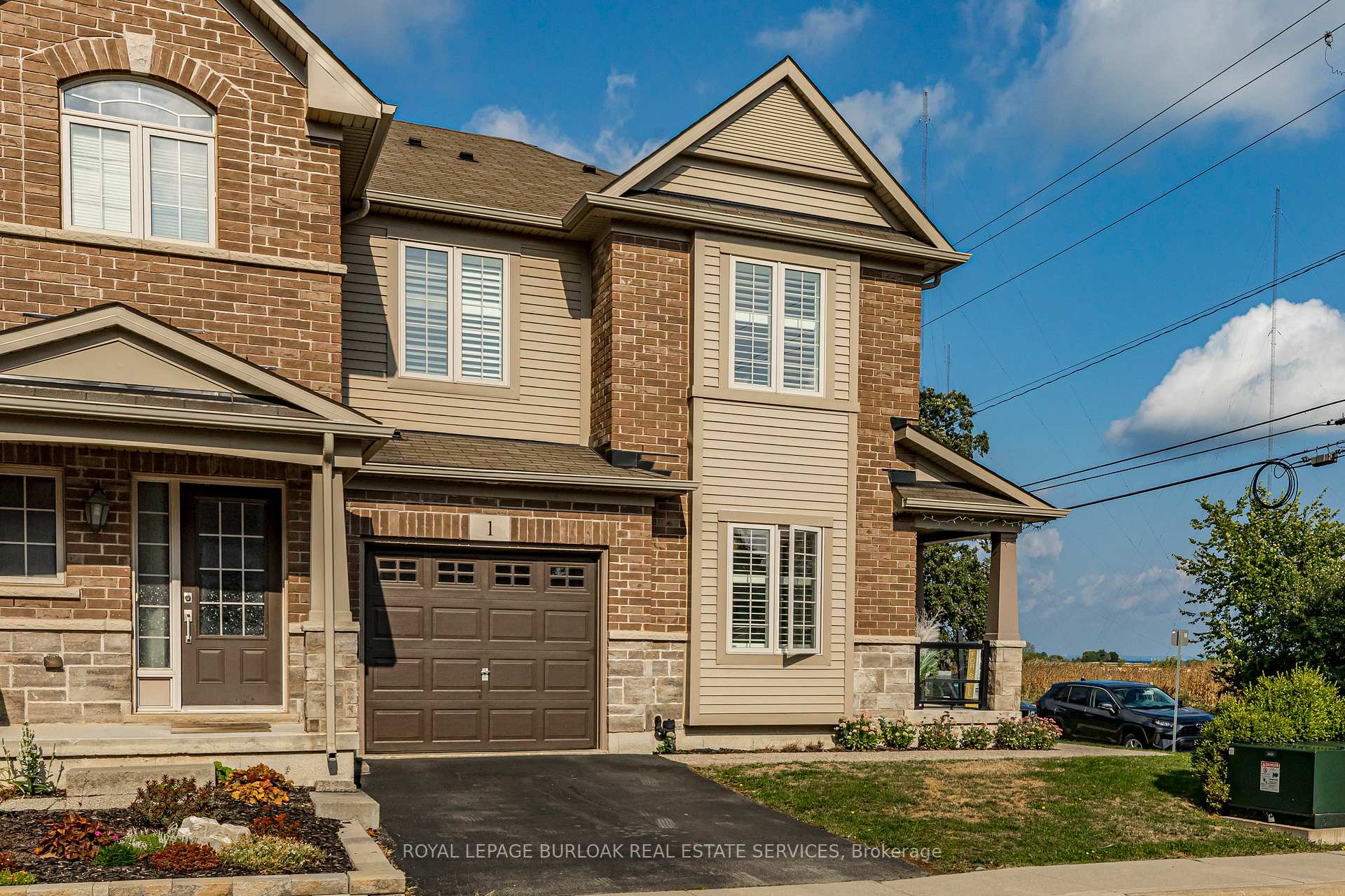 Photo 2 of Unit 1, 515 Winston Road, Grimsby, Grimsby Beach — HOMEH