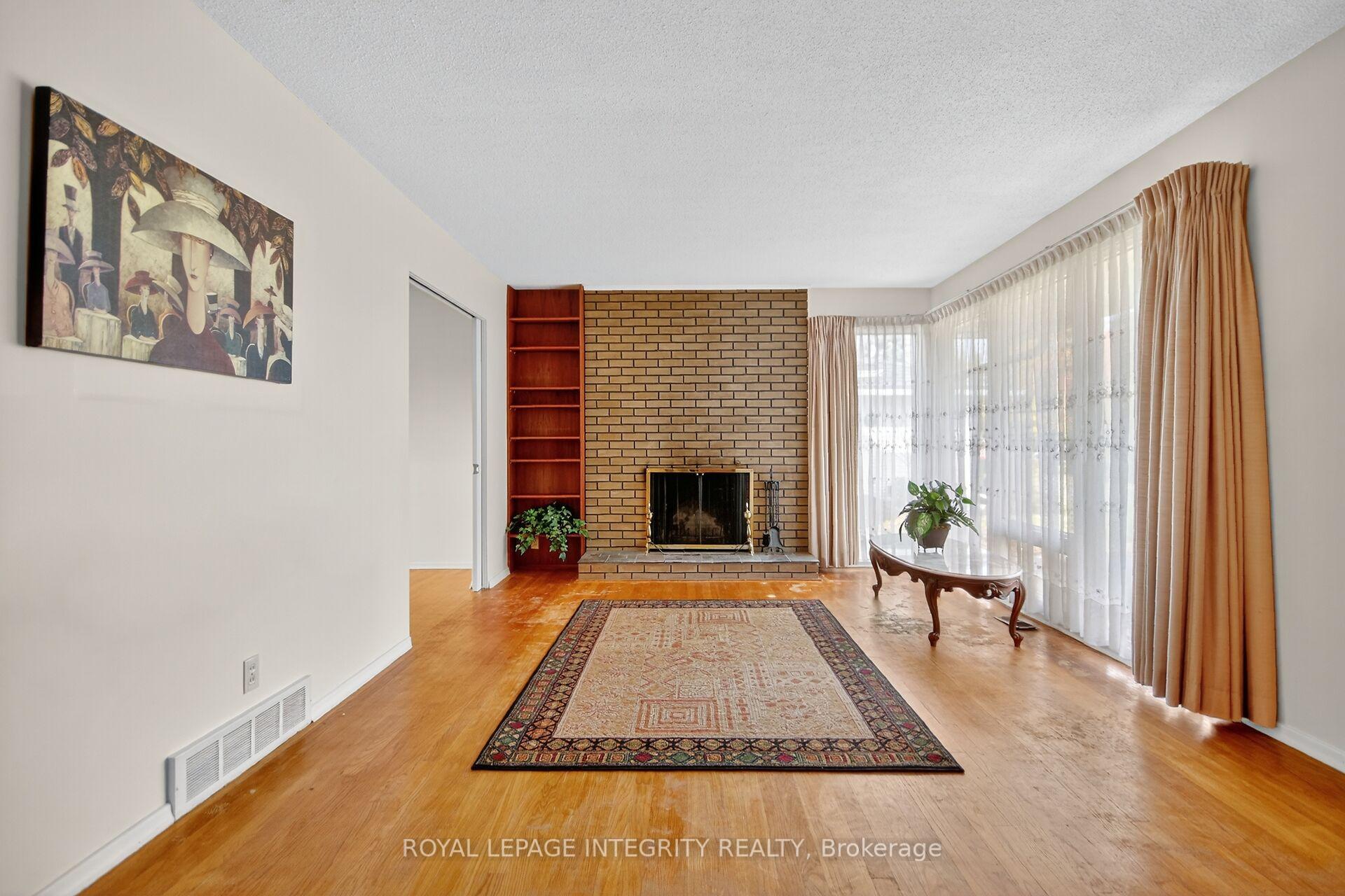Photo 8 of 2106 Dunelm Street, Ottawa, Elmvale Acres/Urbandale — HOMEH