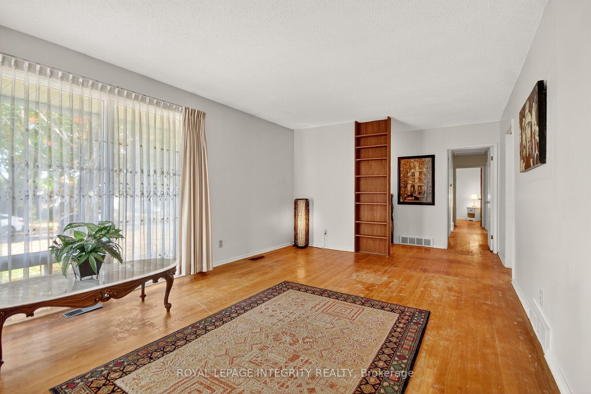 Photo 19 of 2106 Dunelm Street, Ottawa, Elmvale Acres/Urbandale — HOMEH