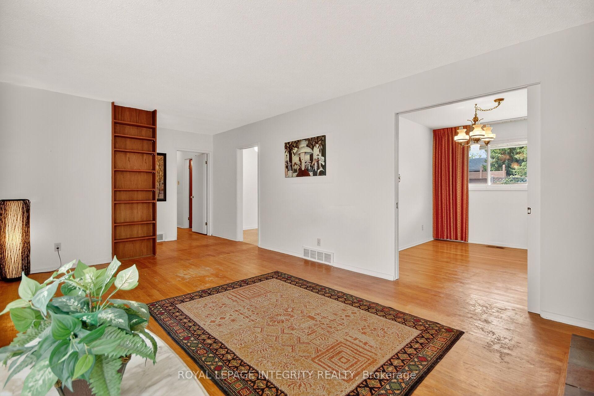 Photo 24 of 2106 Dunelm Street, Ottawa, Elmvale Acres/Urbandale — HOMEH