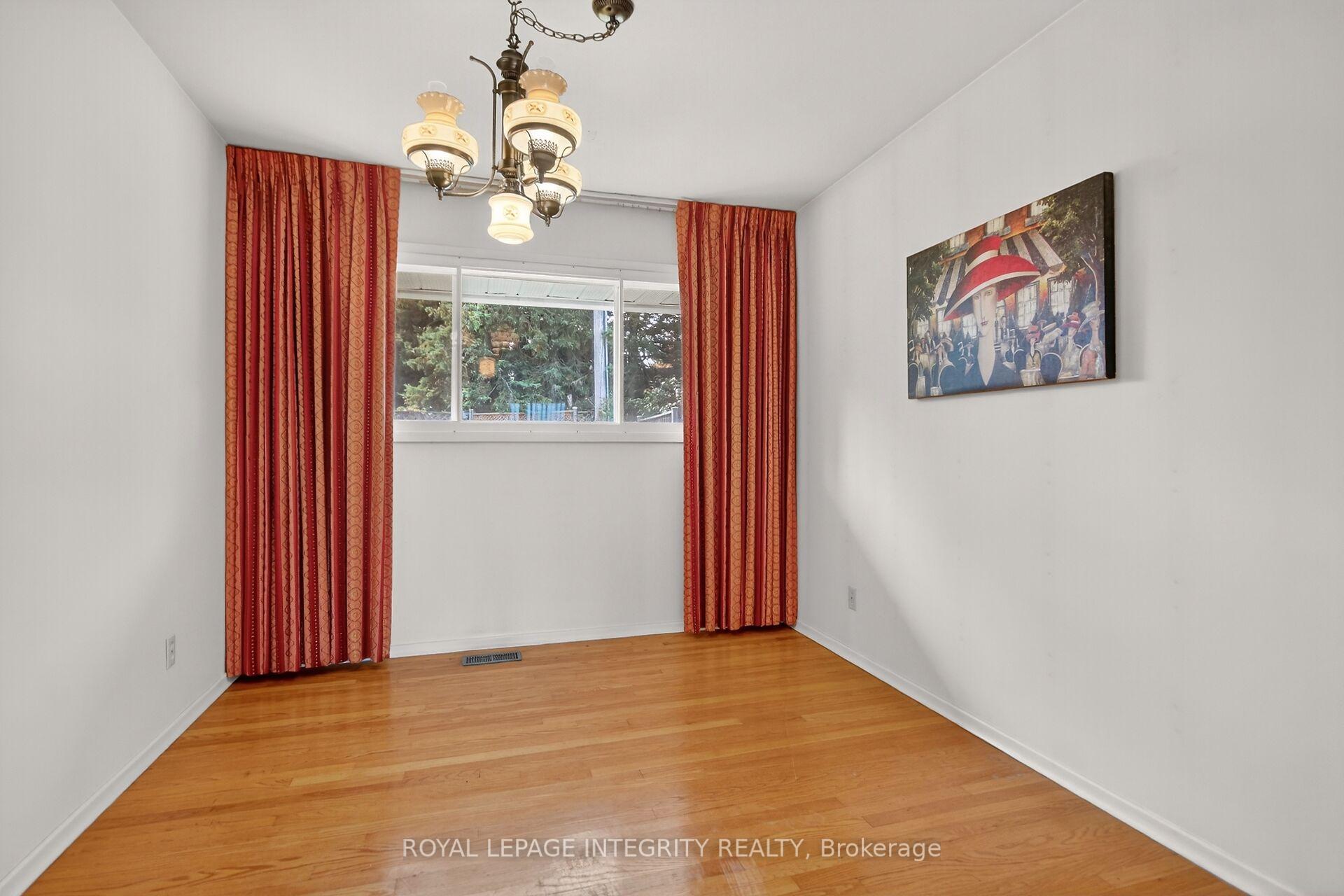Photo 7 of 2106 Dunelm Street, Ottawa, Elmvale Acres/Urbandale — HOMEH