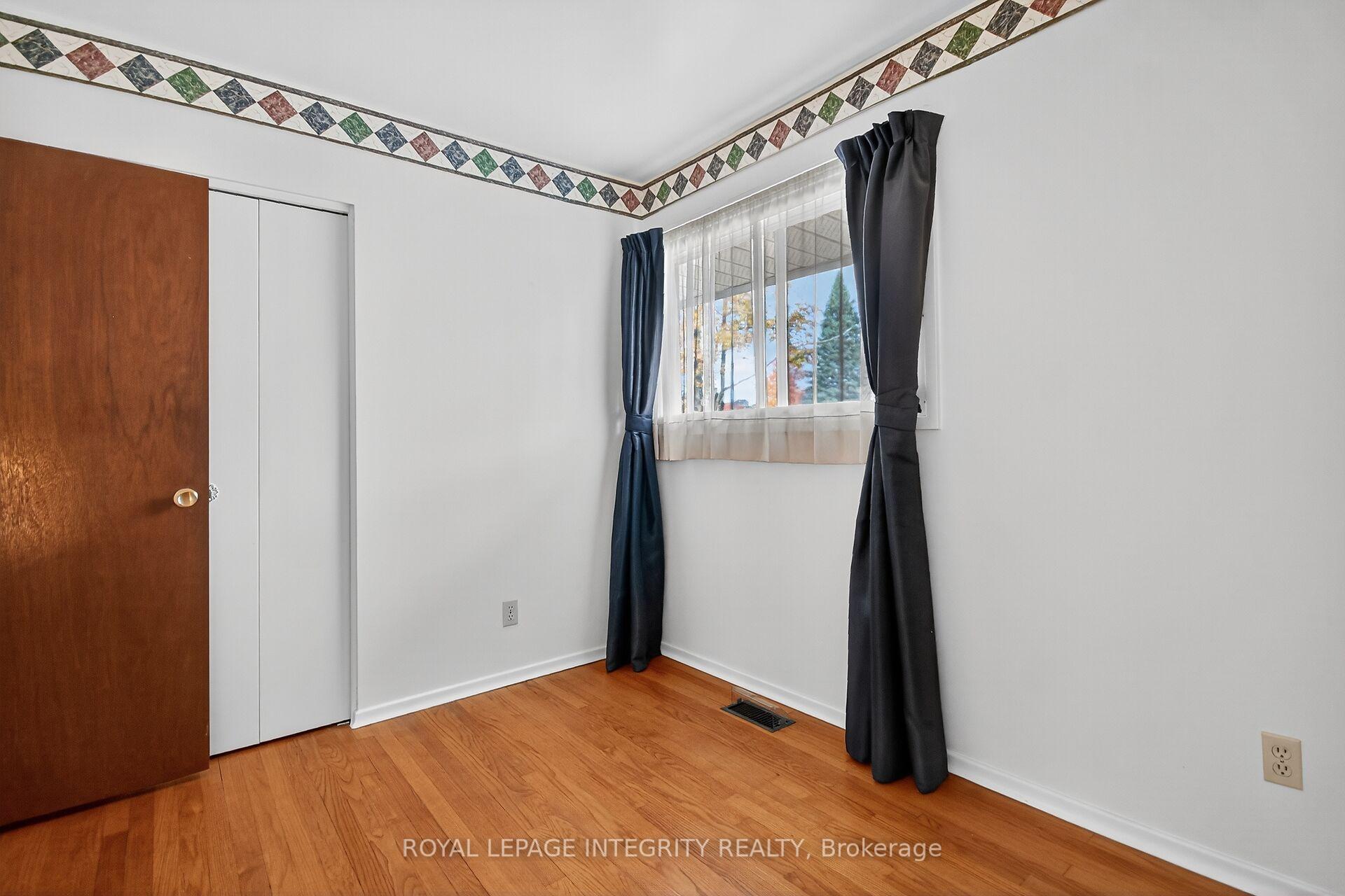 Photo 33 of 2106 Dunelm Street, Ottawa, Elmvale Acres/Urbandale — HOMEH