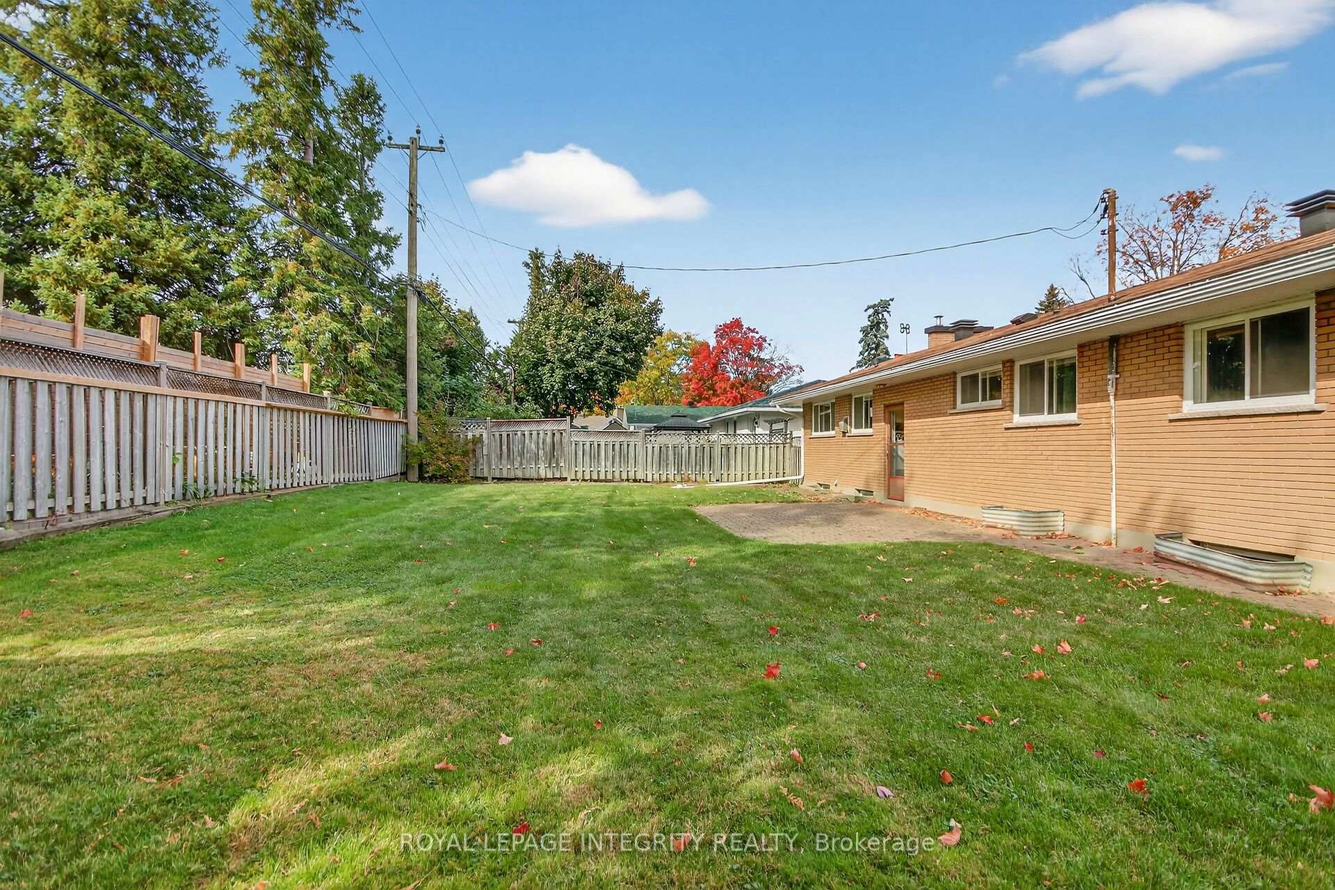 Photo 32 of 2106 Dunelm Street, Ottawa, Elmvale Acres/Urbandale — HOMEH