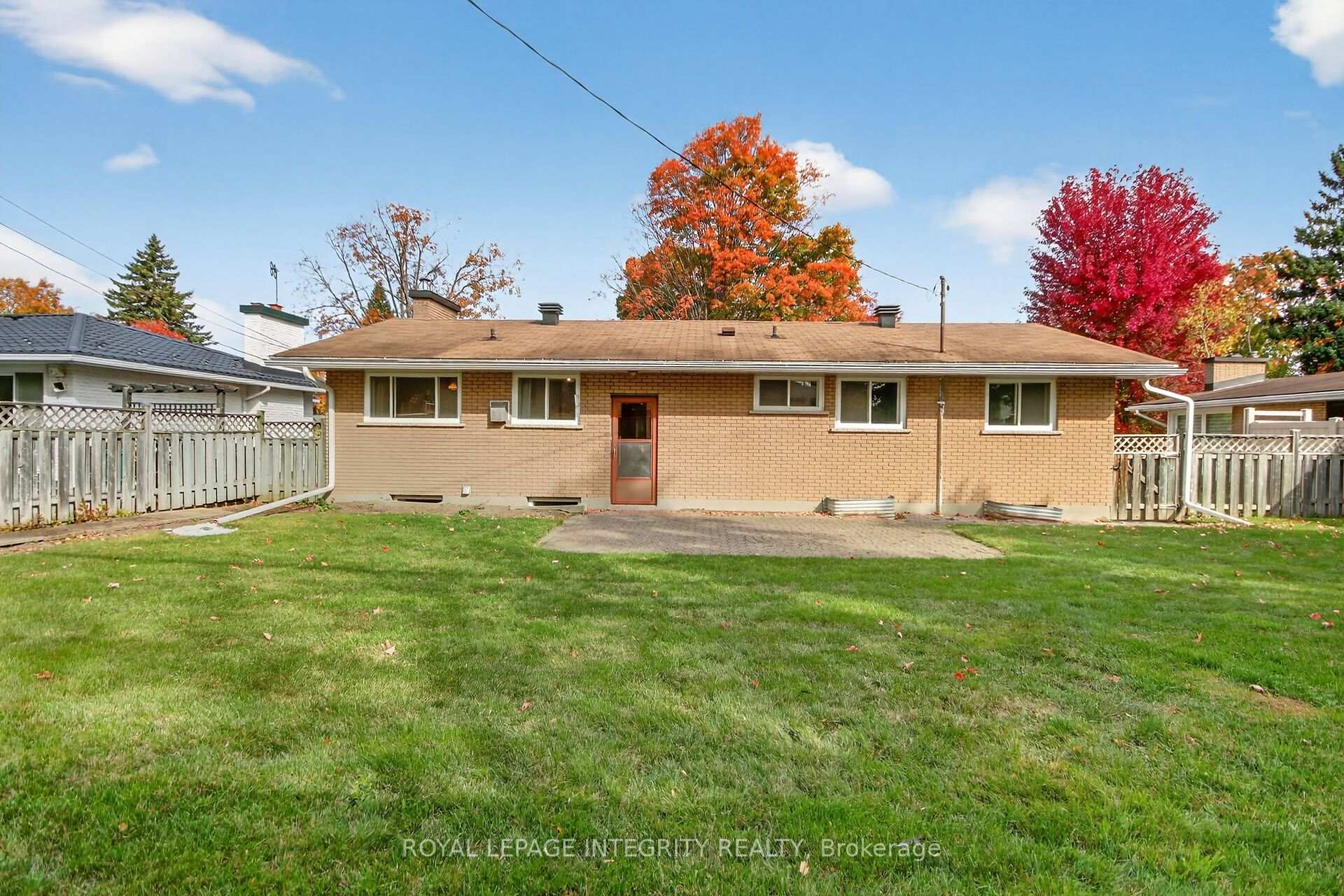 Photo 36 of 2106 Dunelm Street, Ottawa, Elmvale Acres/Urbandale — HOMEH
