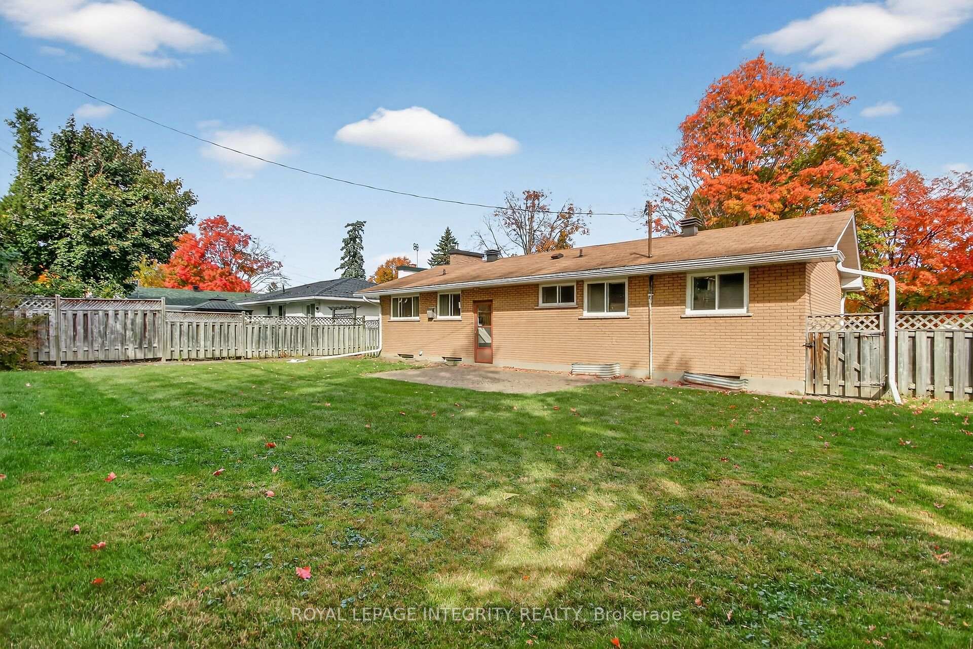 Photo 37 of 2106 Dunelm Street, Ottawa, Elmvale Acres/Urbandale — HOMEH
