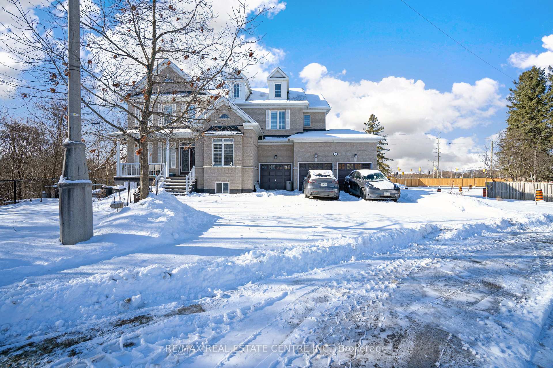 Photo 1 of 40 Highvalley (Basement) Circle, Brampton, Brampton West — HOMEH