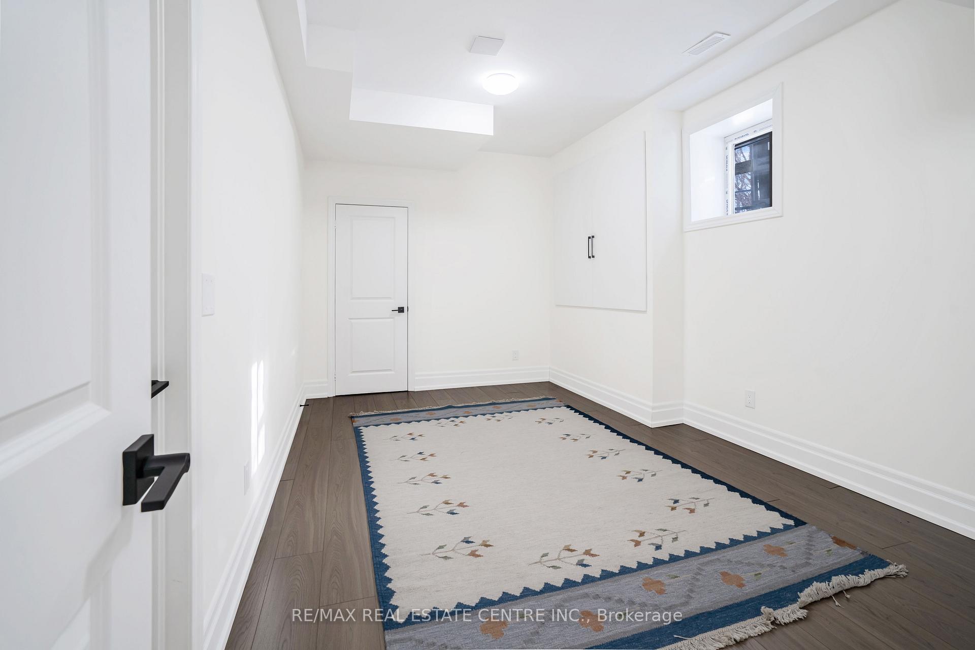 Photo 29 of 40 Highvalley (Basement) Circle, Brampton, Brampton West — HOMEH