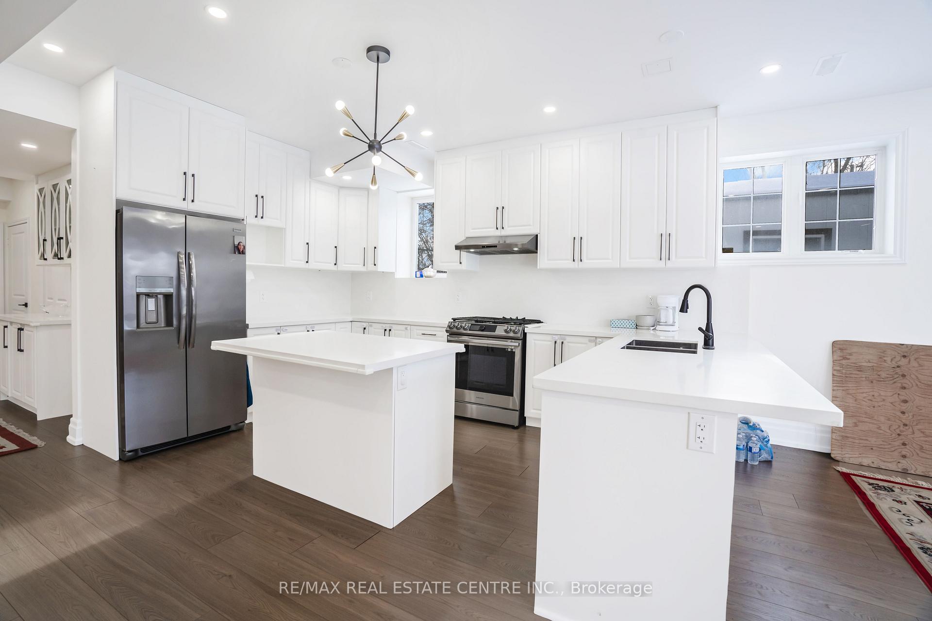 Photo 22 of 40 Highvalley (Basement) Circle, Brampton, Brampton West — HOMEH