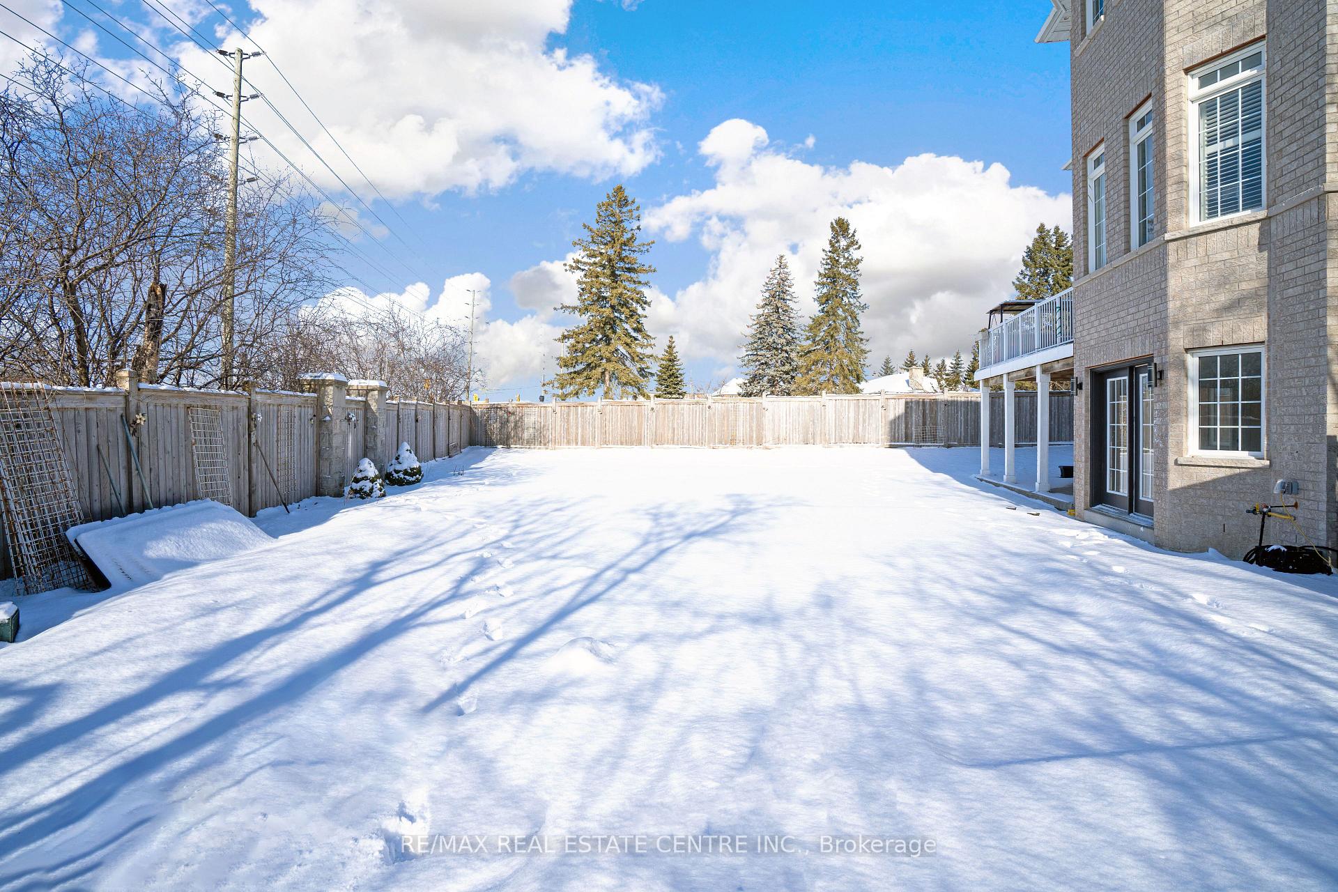 Photo 37 of 40 Highvalley (Basement) Circle, Brampton, Brampton West — HOMEH