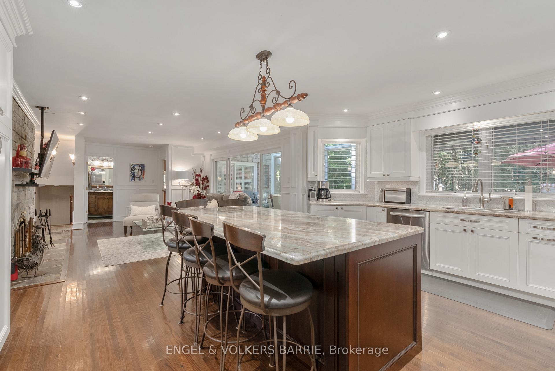 Photo 6 of 1837 Wilkinson Street, Innisfil, Rural Innisfil — HOMEH