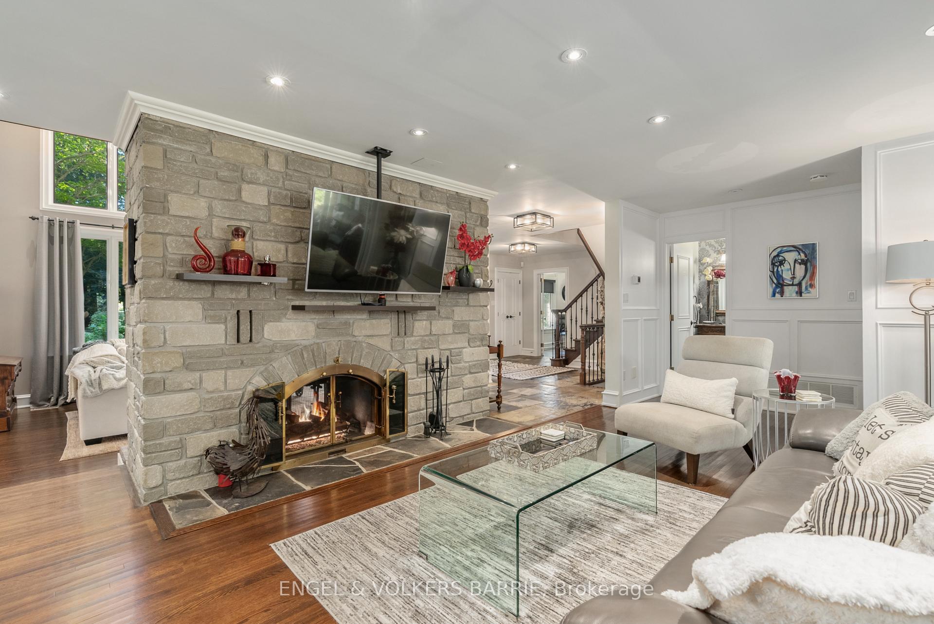 Photo 8 of 1837 Wilkinson Street, Innisfil, Rural Innisfil — HOMEH
