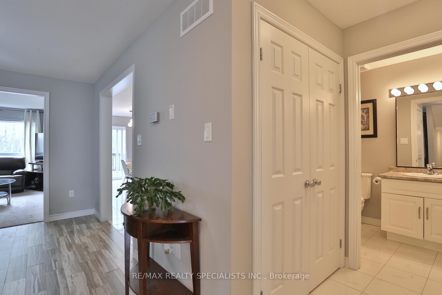 Photo 4 of 189 Macalister Boulevard, Guelph, Kortright East — HOMEH