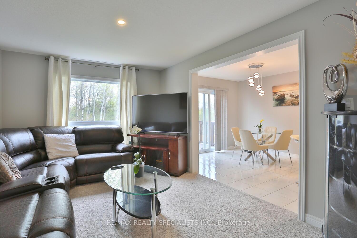Photo 15 of 189 Macalister Boulevard, Guelph, Kortright East — HOMEH