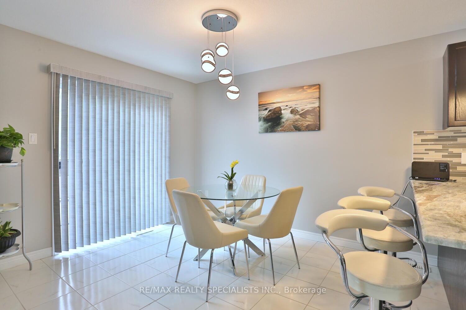 Photo 9 of 189 Macalister Boulevard, Guelph, Kortright East — HOMEH