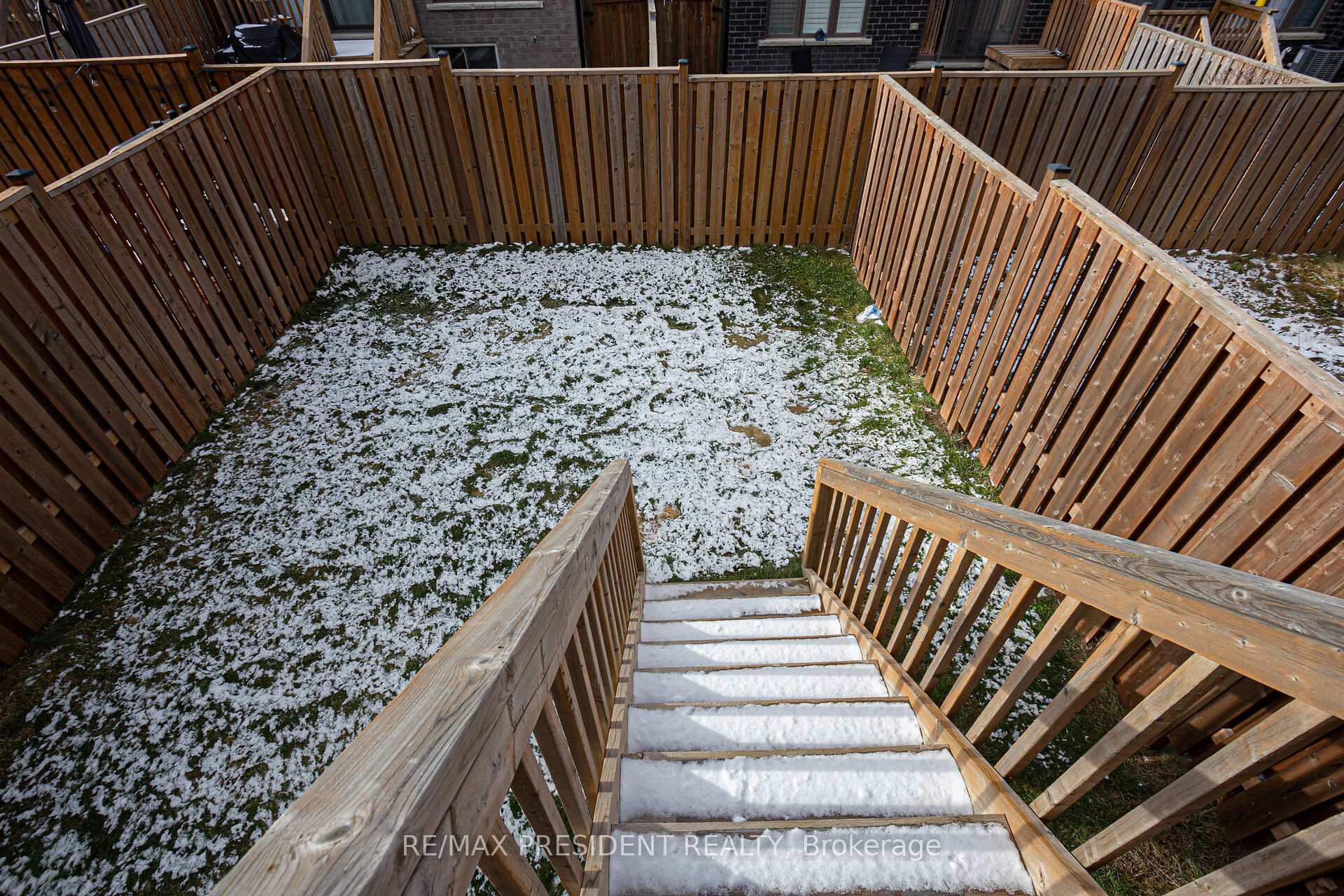 Photo 26 of 25 Greenwich Avenue, Hamilton, Stoney Creek Mountain — HOMEH