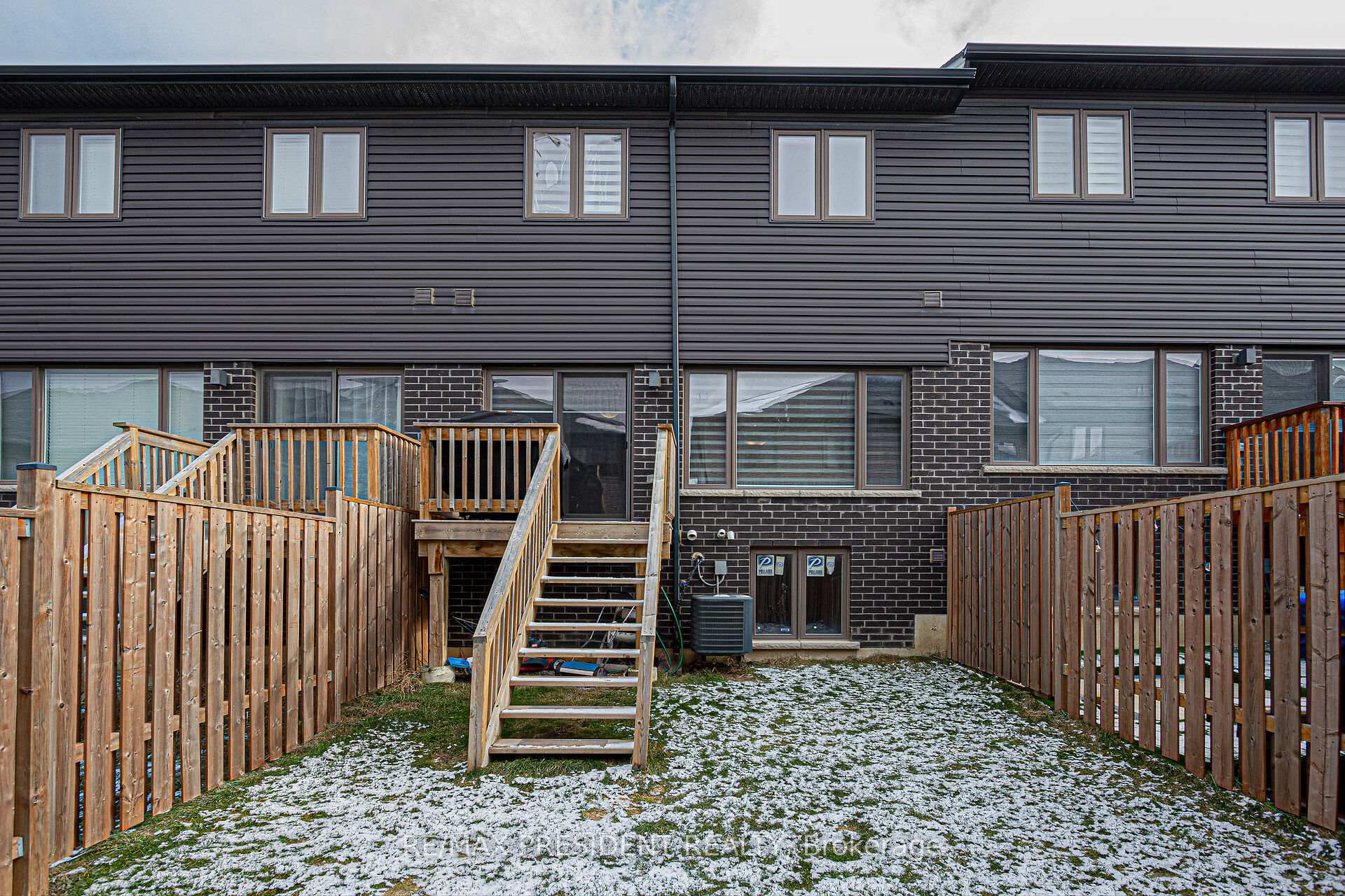 Photo 27 of 25 Greenwich Avenue, Hamilton, Stoney Creek Mountain — HOMEH