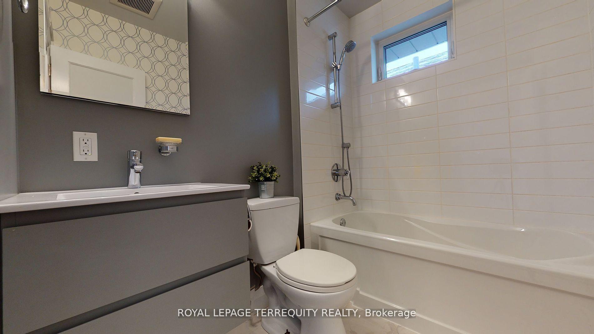 Photo 12 of 35 Berkshire Avenue, Toronto, South Riverdale — HOMEH