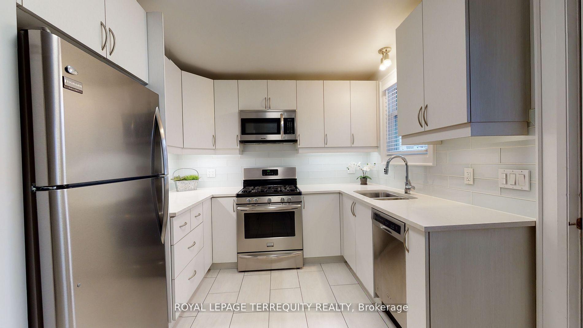 Photo 10 of 35 Berkshire Avenue, Toronto, South Riverdale — HOMEH