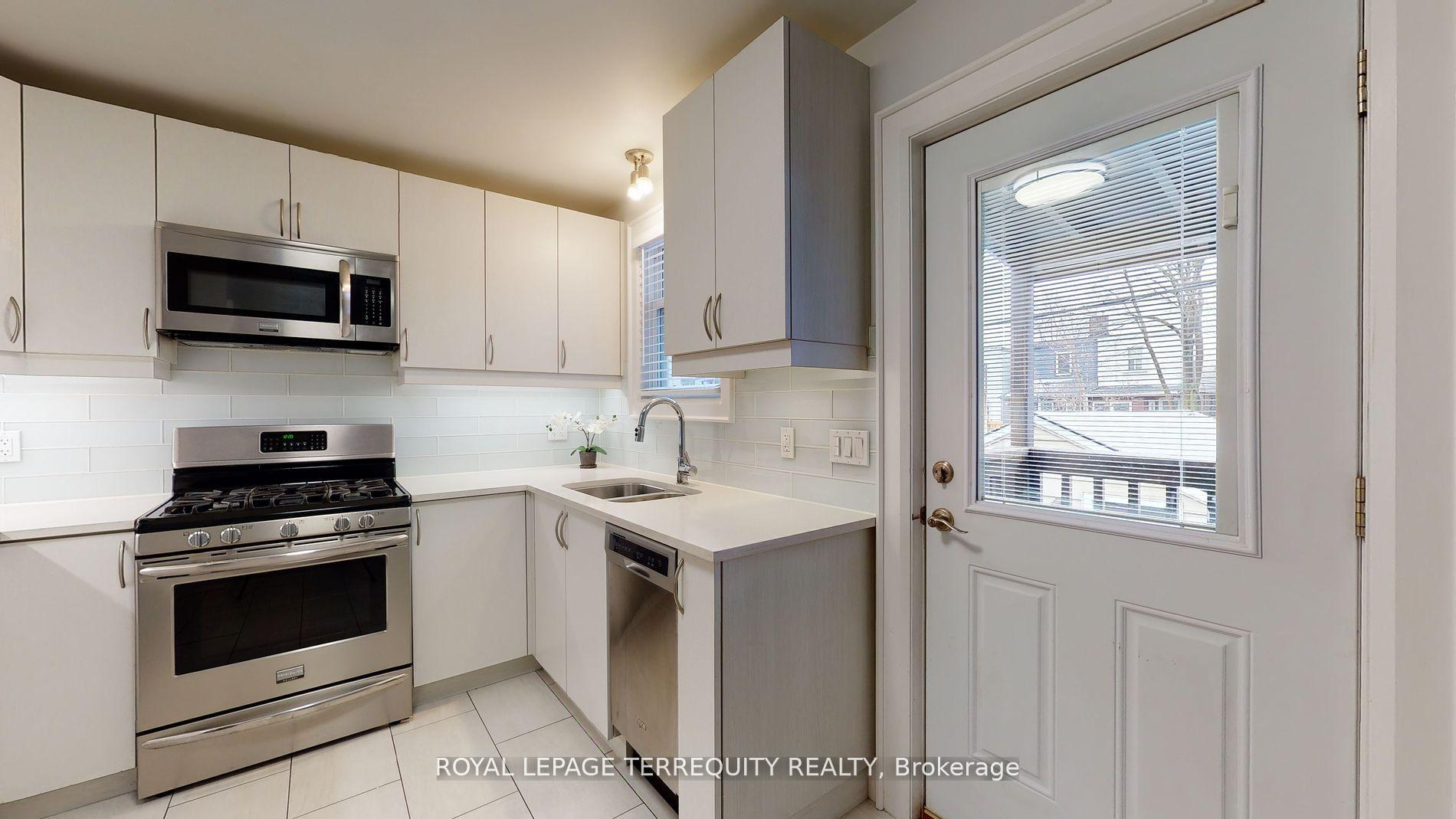 Photo 5 of 35 Berkshire Avenue, Toronto, South Riverdale — HOMEH