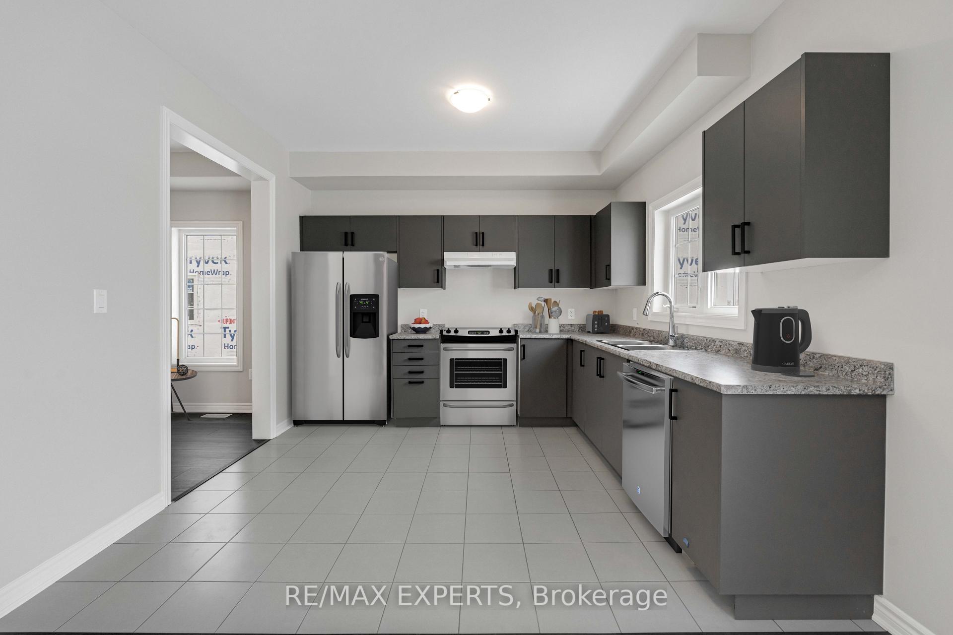 Photo 12 of 282 Springfield Crescent, Clearview, Stayner — HOMEH