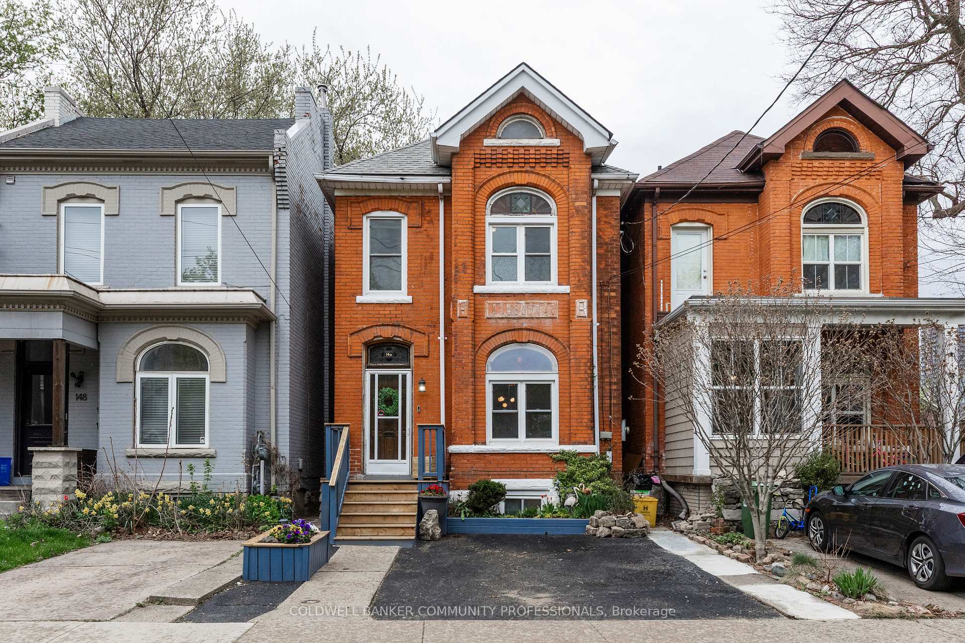 Photo 1 of 146 Walnut Street S, Hamilton, Corktown — HOMEH