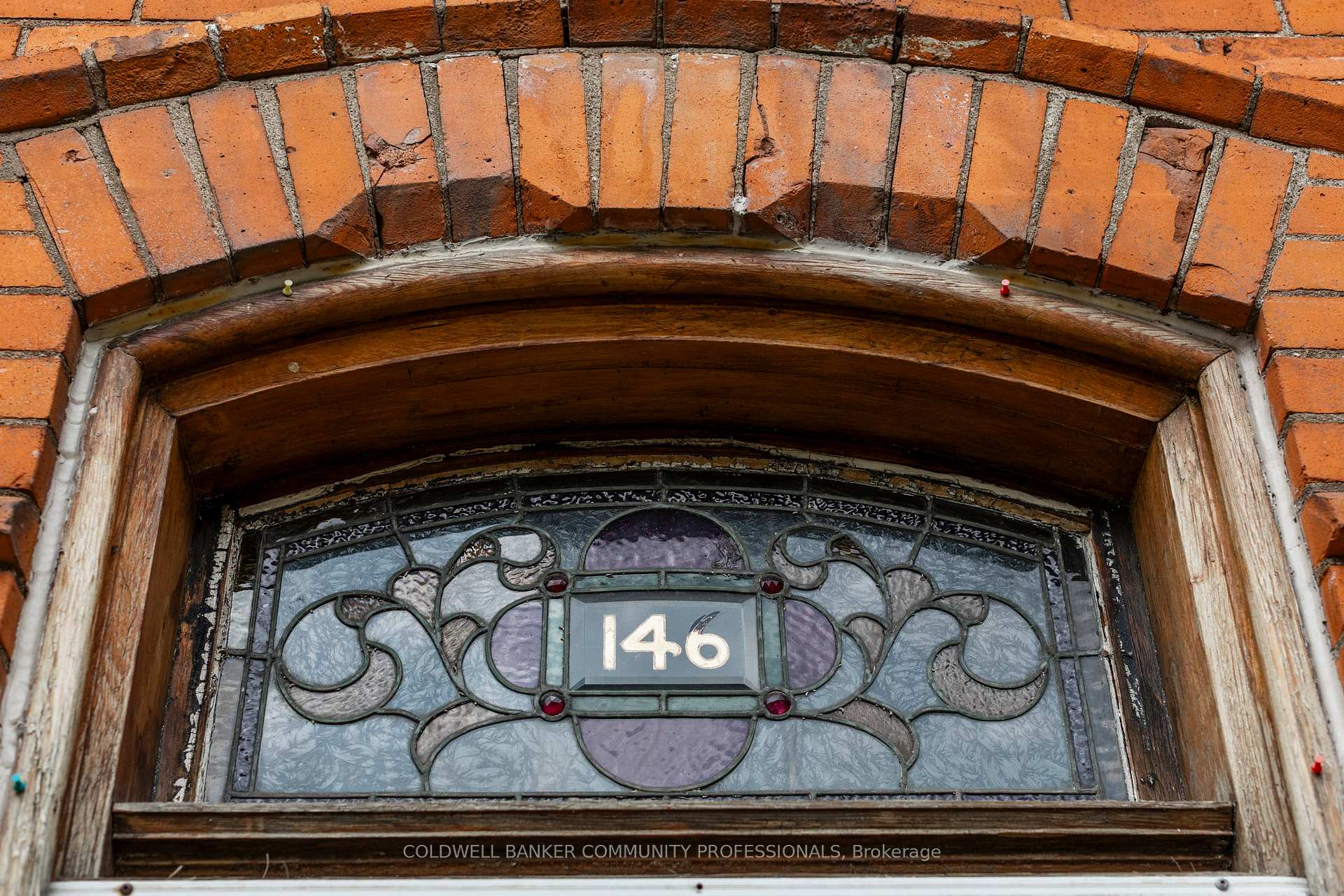 Photo 2 of 146 Walnut Street S, Hamilton, Corktown — HOMEH