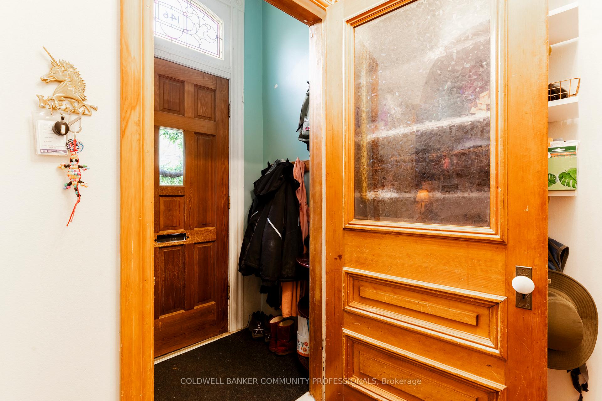 Photo 30 of 146 Walnut Street S, Hamilton, Corktown — HOMEH