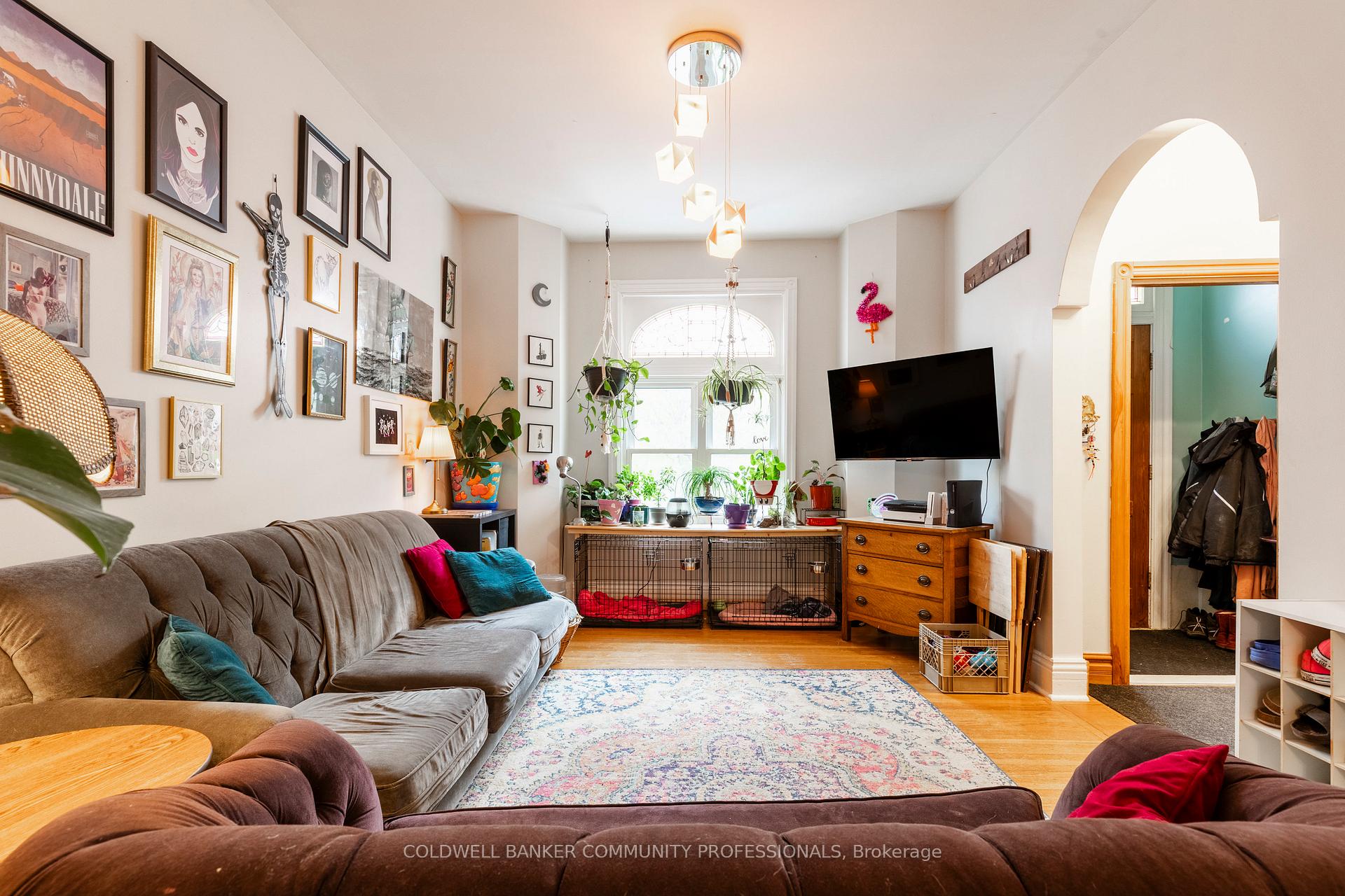 Photo 31 of 146 Walnut Street S, Hamilton, Corktown — HOMEH