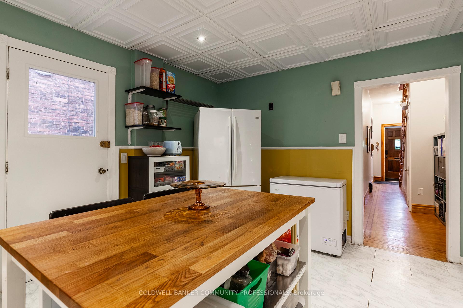 Photo 17 of 146 Walnut Street S, Hamilton, Corktown — HOMEH