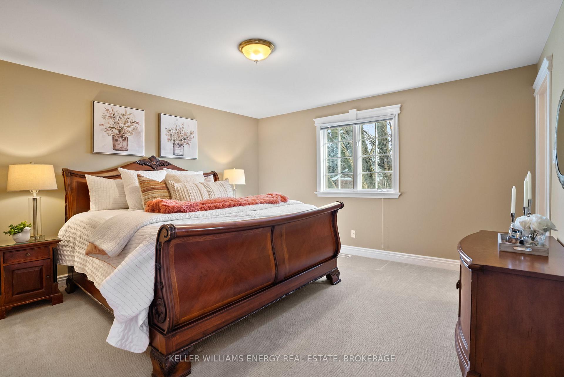 Photo 19 of 418 Euclid Street, Whitby, Downtown Whitby — HOMEH