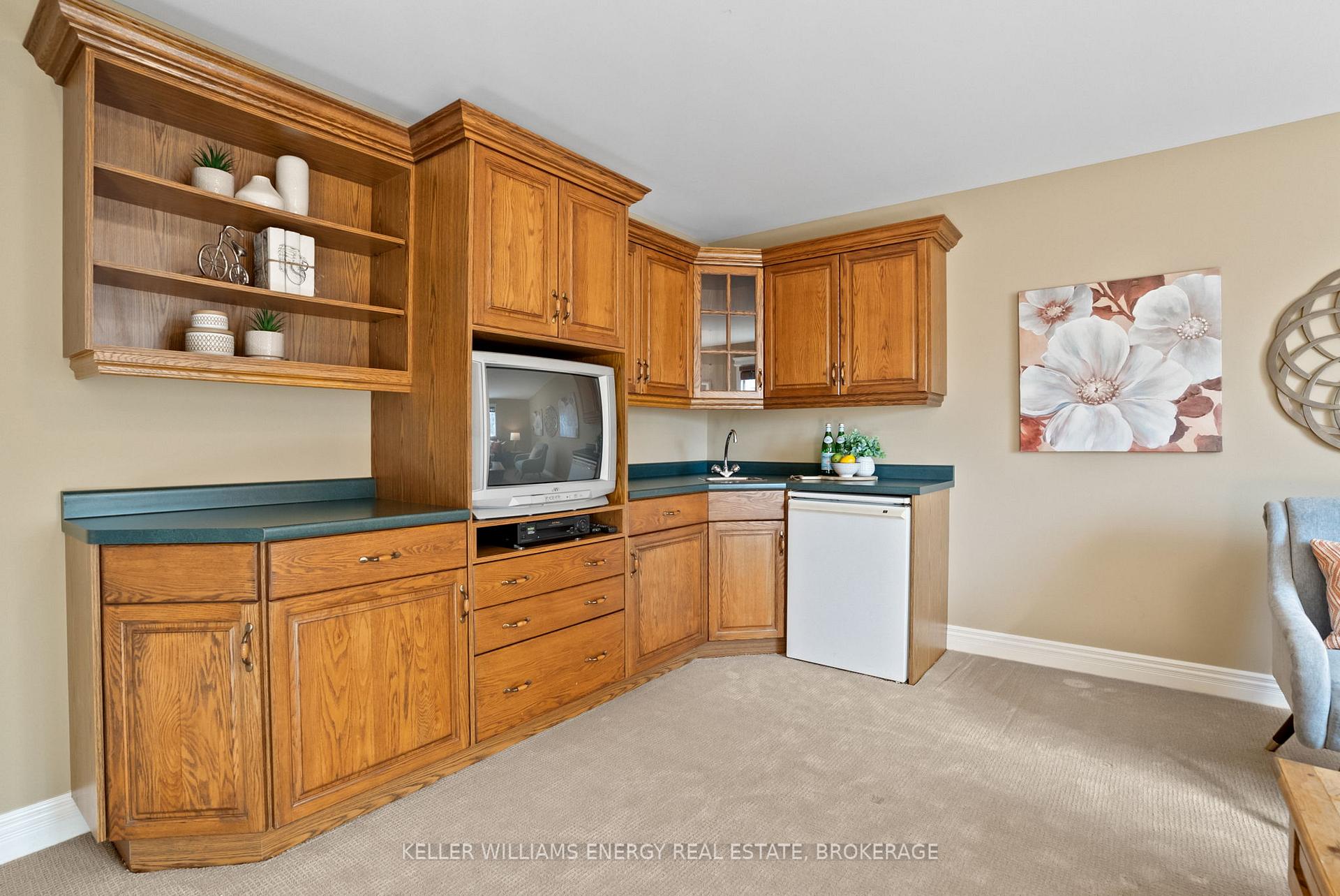 Photo 23 of 418 Euclid Street, Whitby, Downtown Whitby — HOMEH