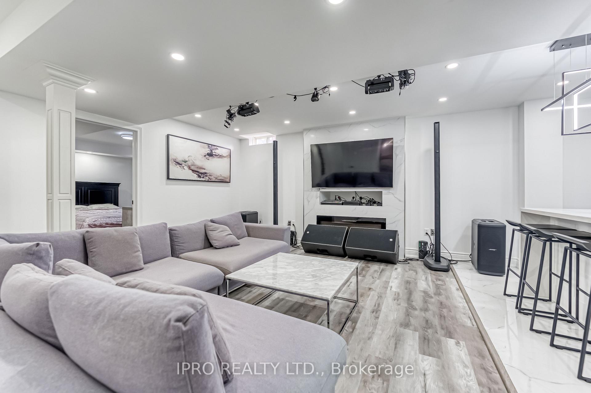 Photo 25 of 21 Roy Road, New Tecumseth, Tottenham — HOMEH
