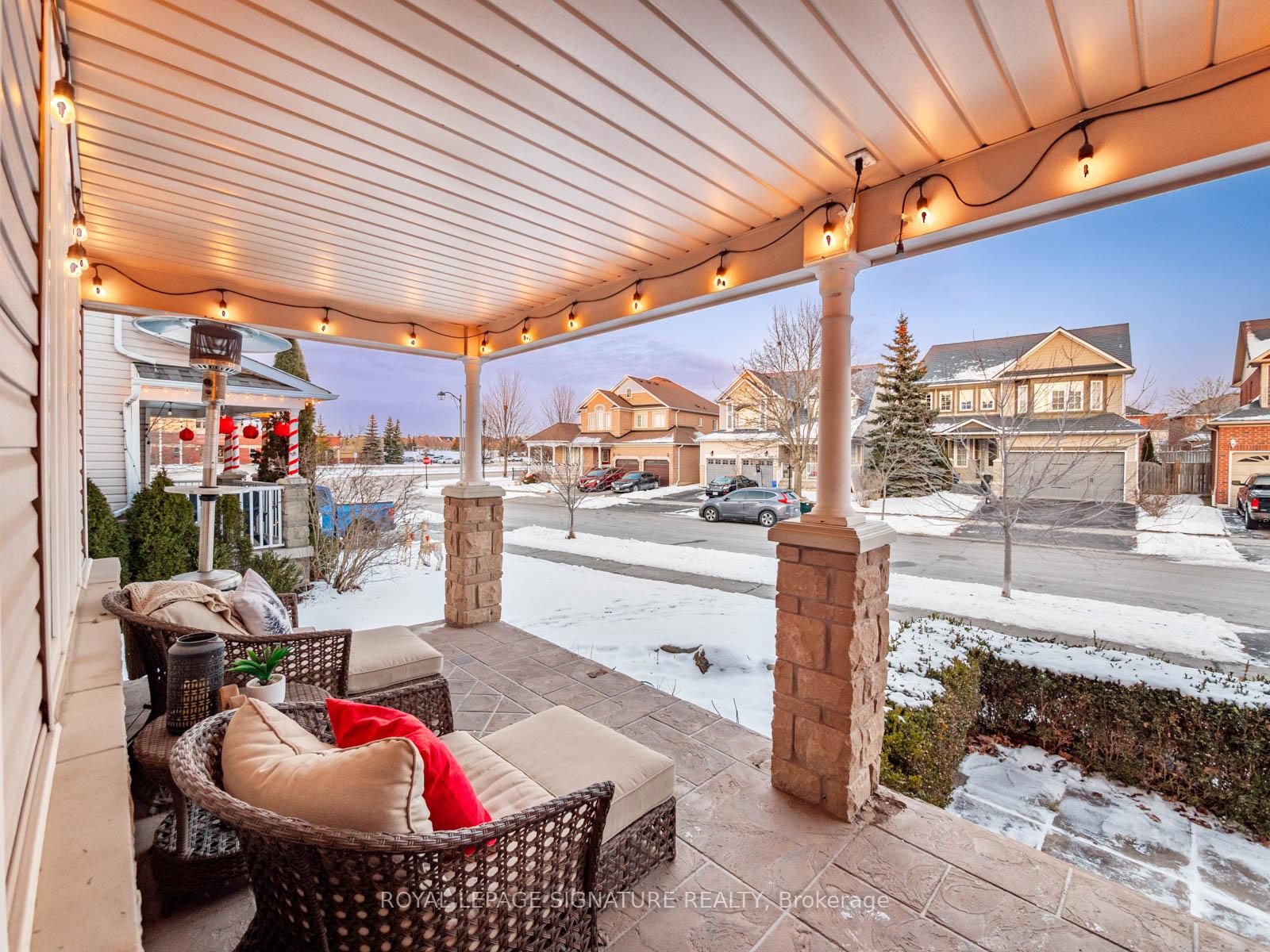 Photo 5 of 98 Darius Harns Drive, Whitby, Brooklin — HOMEH