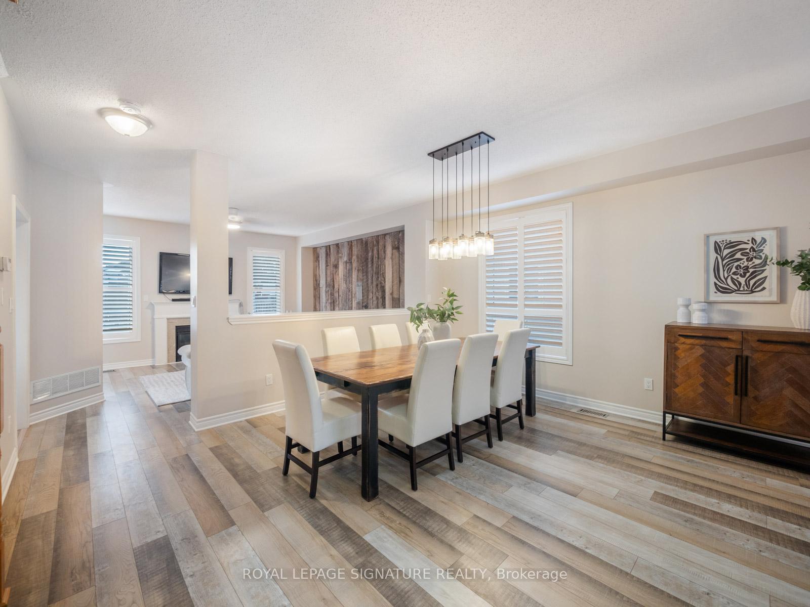 Photo 7 of 98 Darius Harns Drive, Whitby, Brooklin — HOMEH