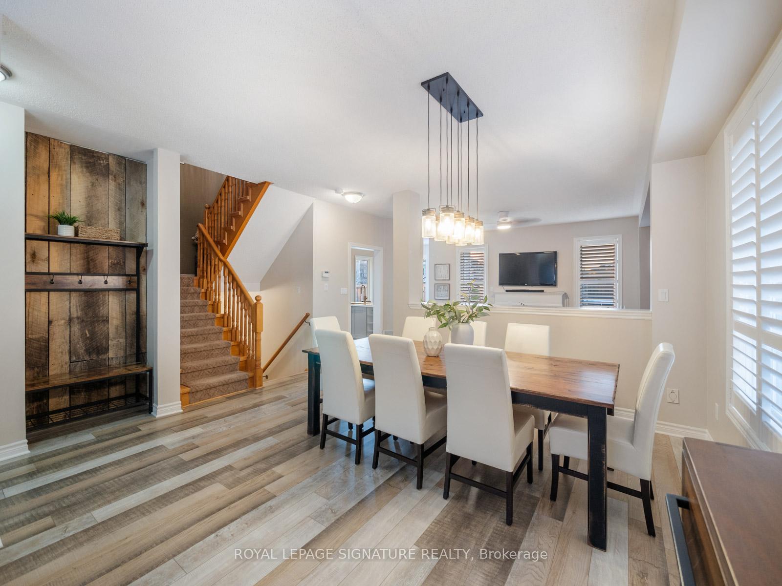 Photo 4 of 98 Darius Harns Drive, Whitby, Brooklin — HOMEH
