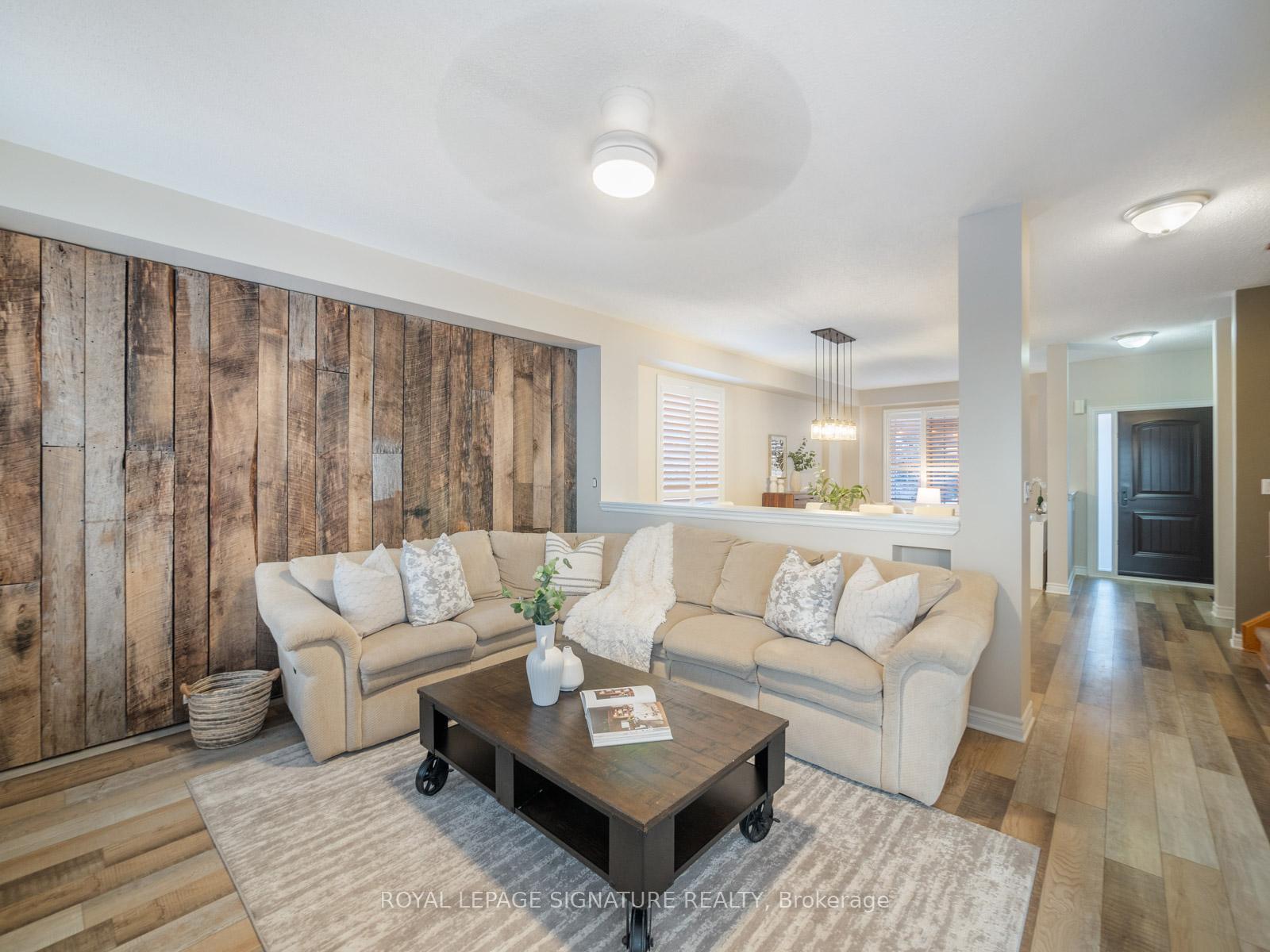 Photo 11 of 98 Darius Harns Drive, Whitby, Brooklin — HOMEH