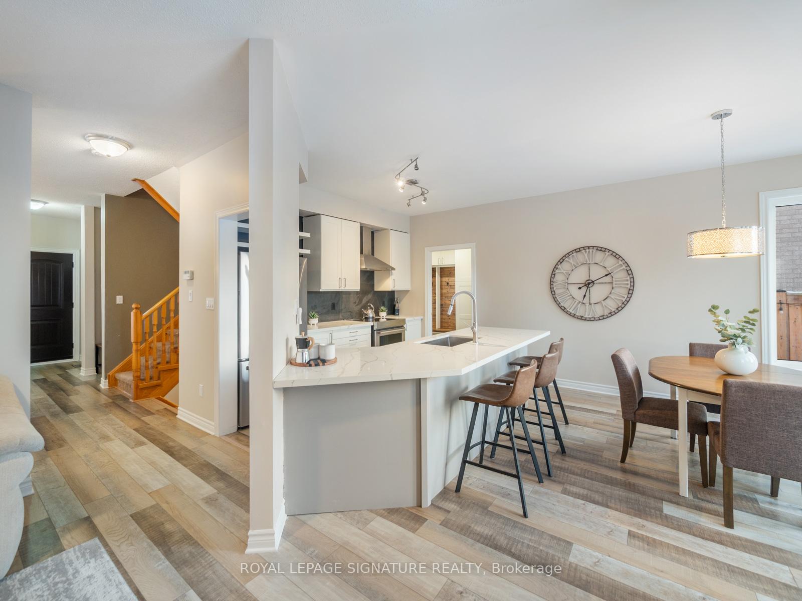 Photo 12 of 98 Darius Harns Drive, Whitby, Brooklin — HOMEH