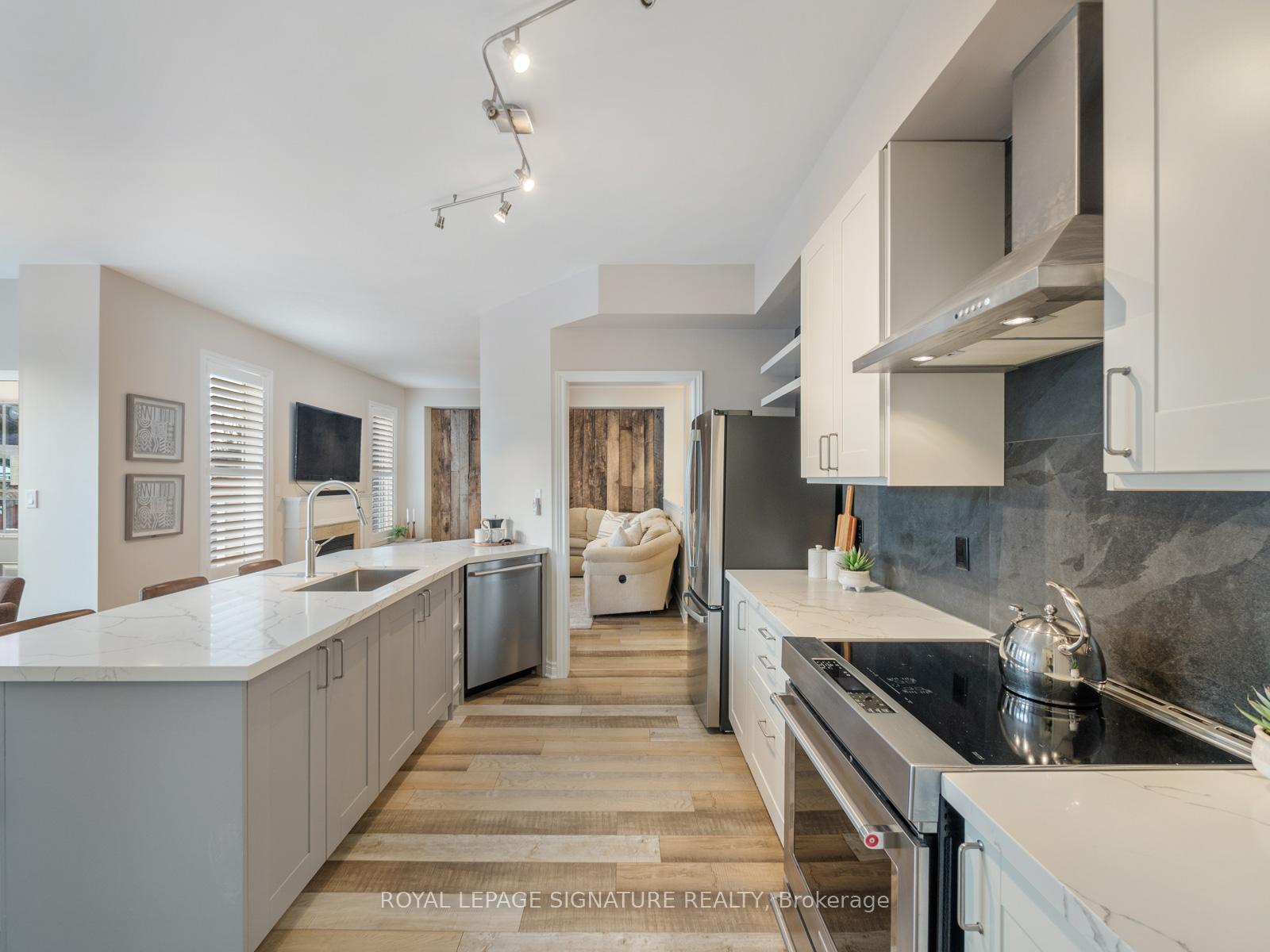Photo 16 of 98 Darius Harns Drive, Whitby, Brooklin — HOMEH