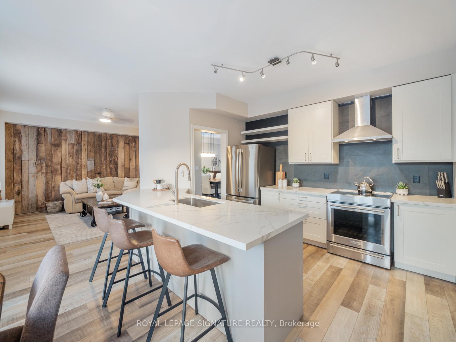 Photo 14 of 98 Darius Harns Drive, Whitby, Brooklin — HOMEH