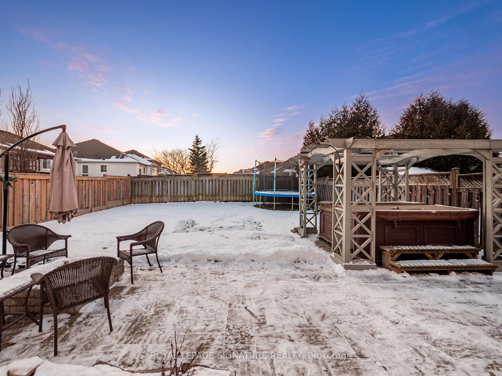 Photo 34 of 98 Darius Harns Drive, Whitby, Brooklin — HOMEH