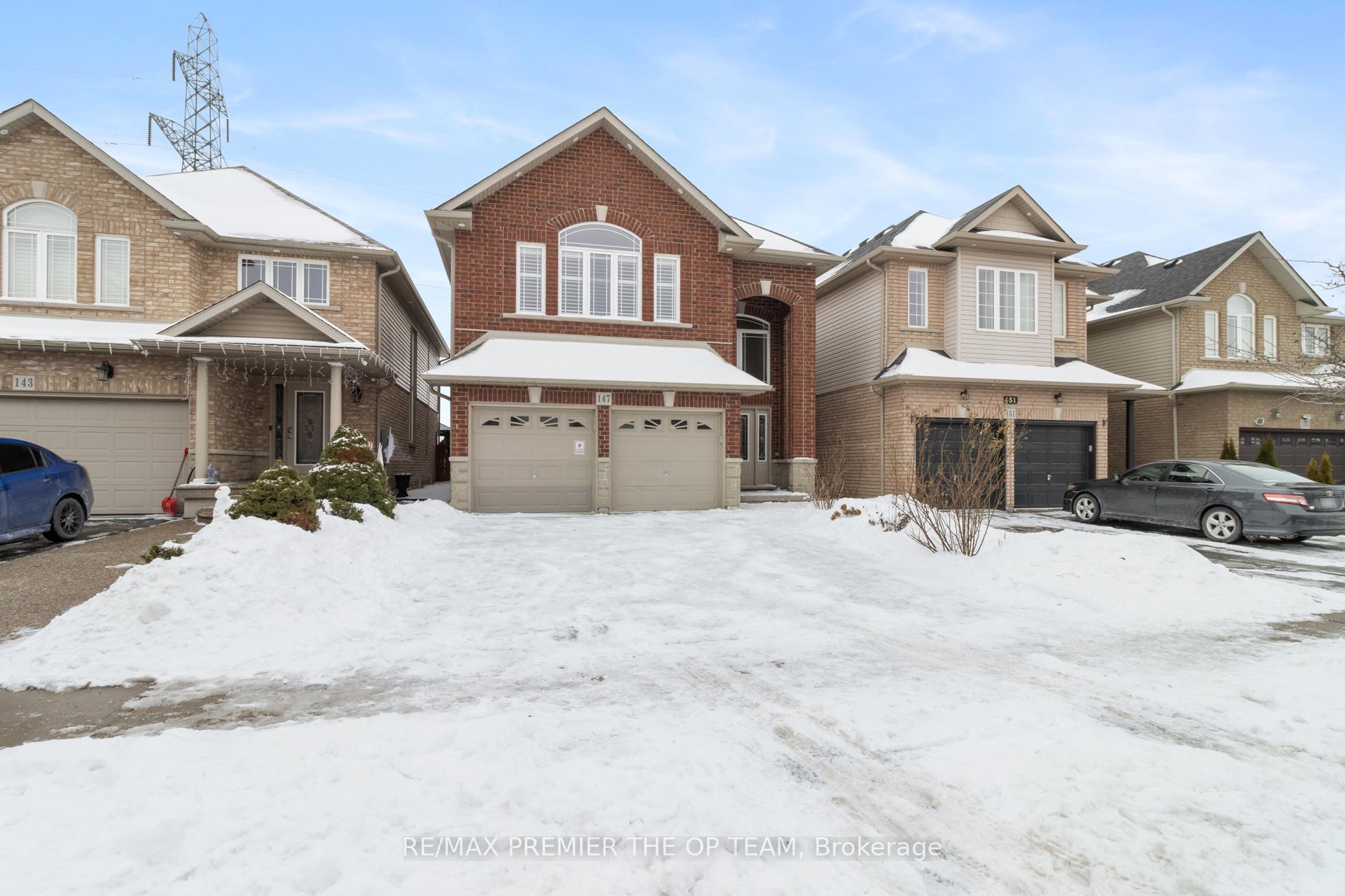 Front of 147 Pelech Crescent N