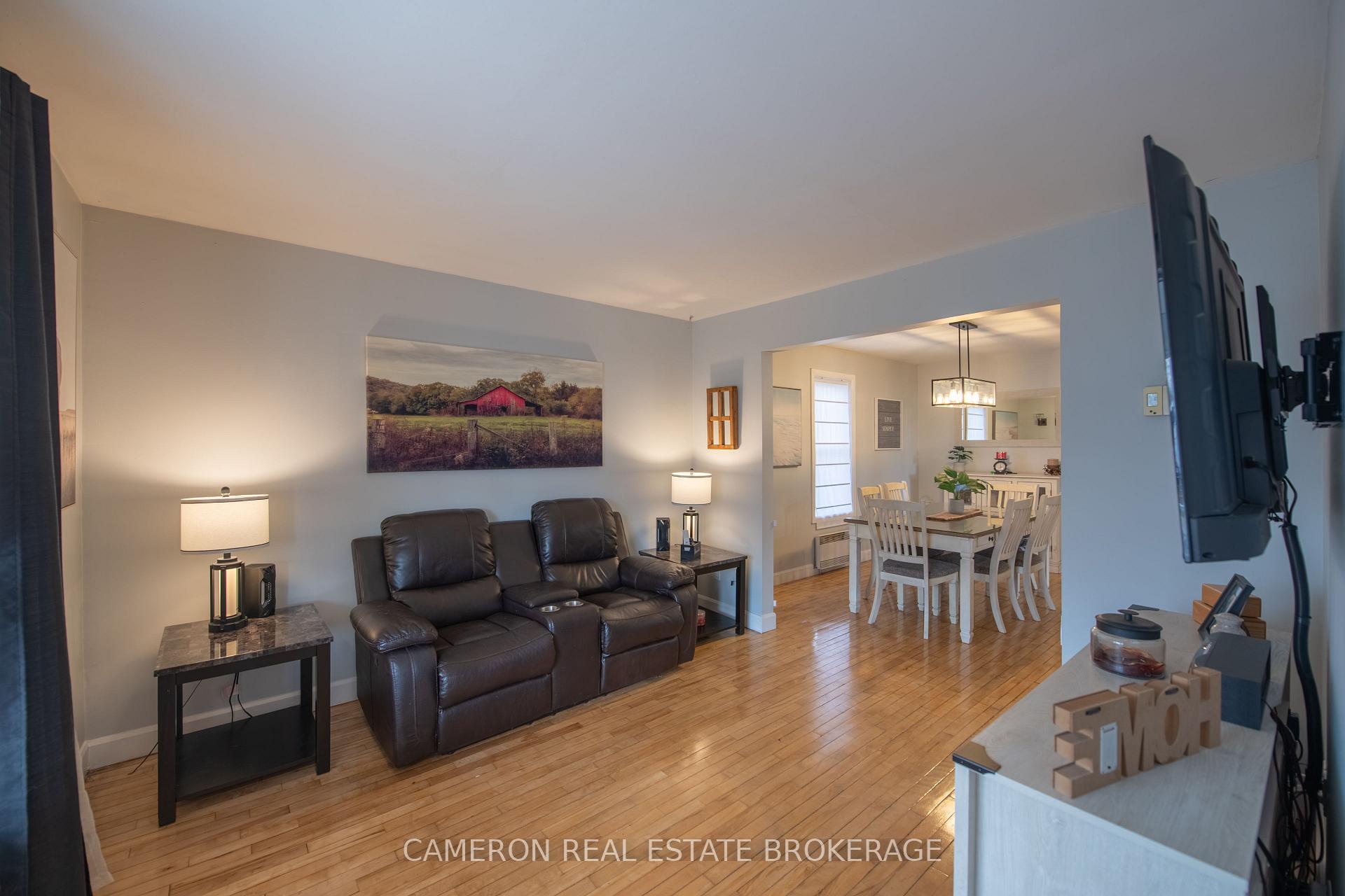 Photo 3 of 428 Sixth Street E, Cornwall — HOMEH