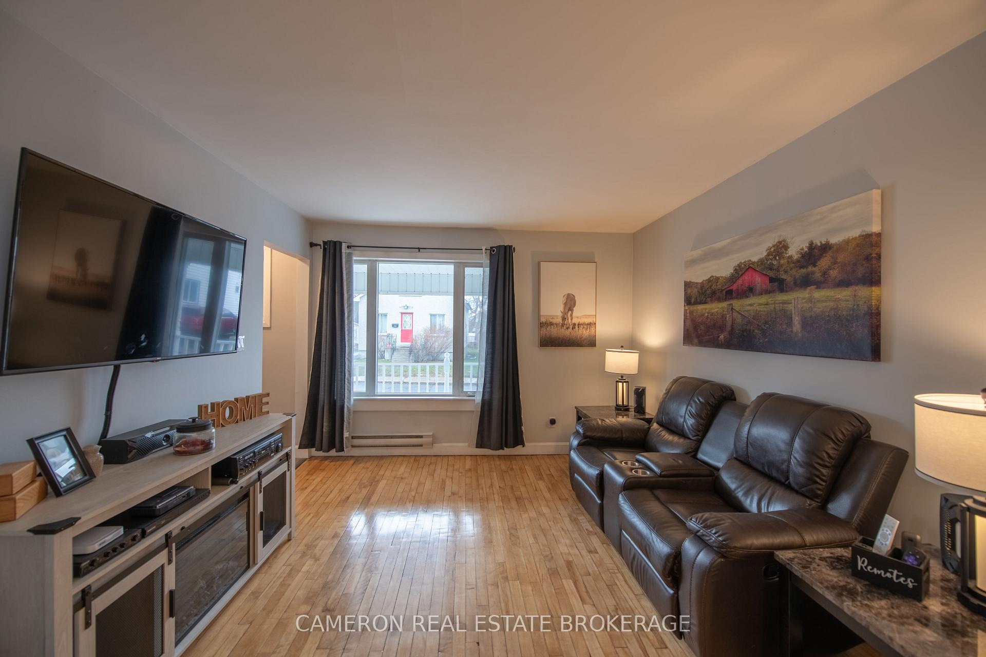 Photo 4 of 428 Sixth Street E, Cornwall — HOMEH